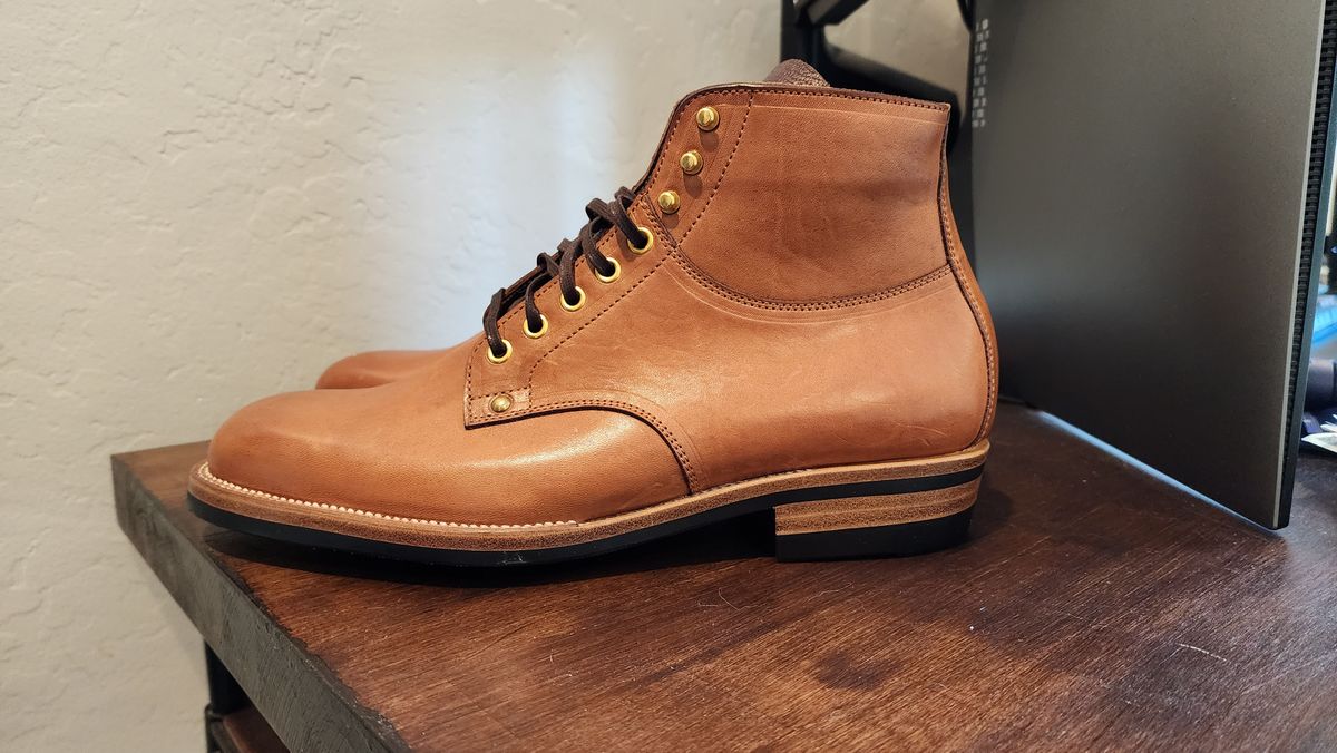 Photo by jranders52 on October 3, 2023 of the Iron Boots x Østmo Type 1 in Maryam Light Brown Washed Horsehide.