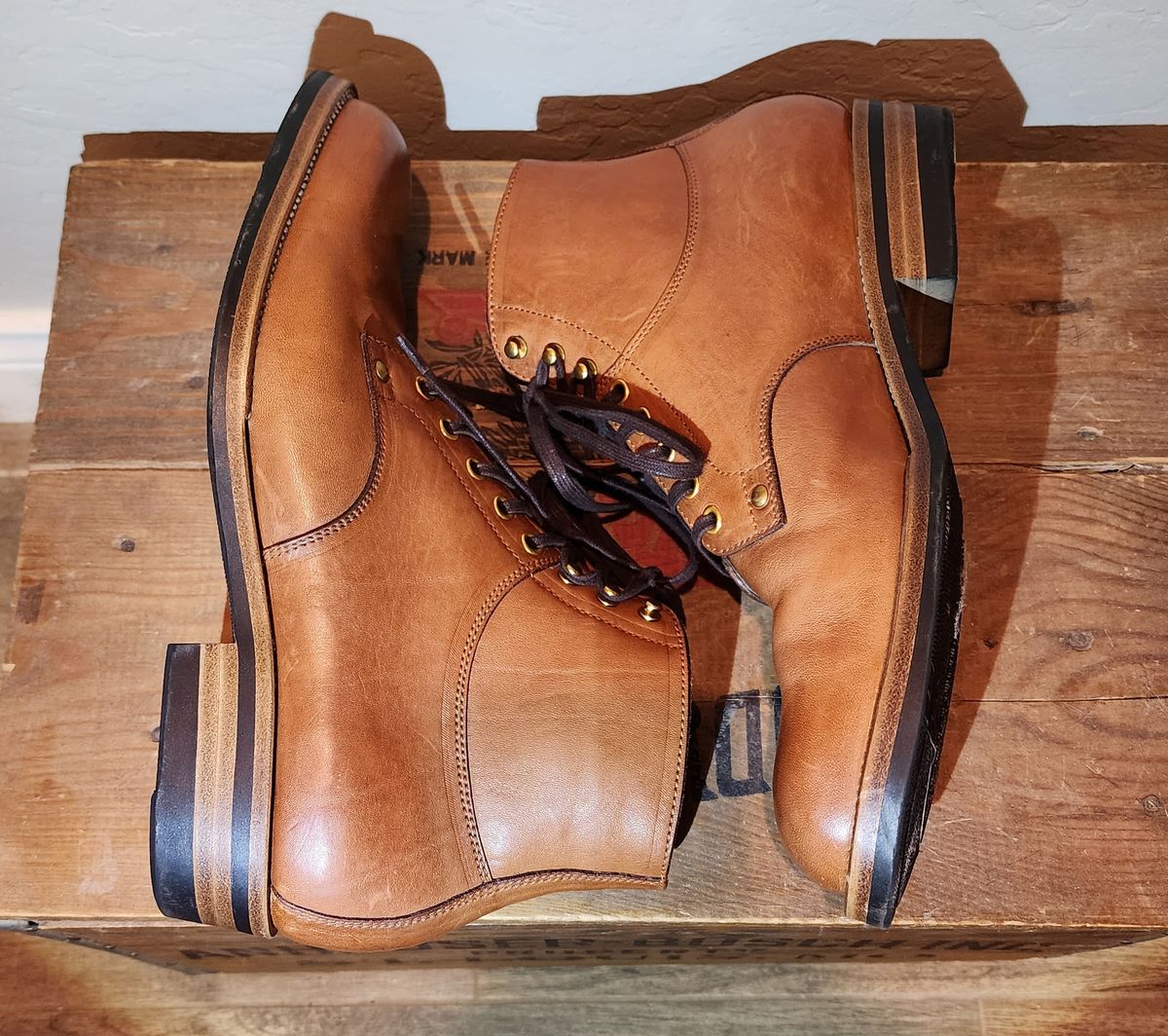 Photo by jranders52 on November 3, 2023 of the Iron Boots x Østmo Type 1 in Maryam Light Brown Washed Horsehide.