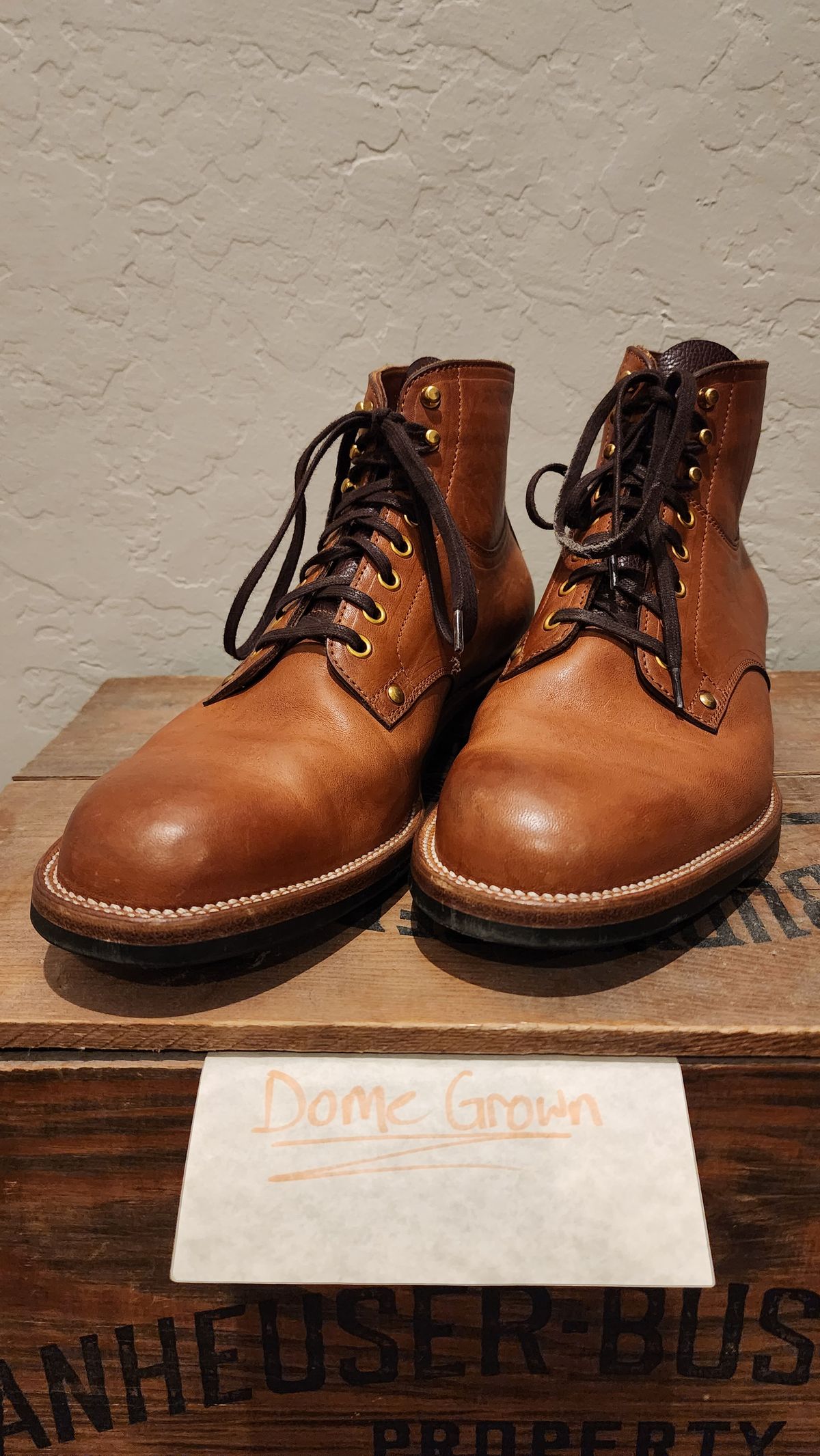 Photo by jranders52 on November 3, 2023 of the Iron Boots x Østmo Type 1 in Maryam Light Brown Washed Horsehide.