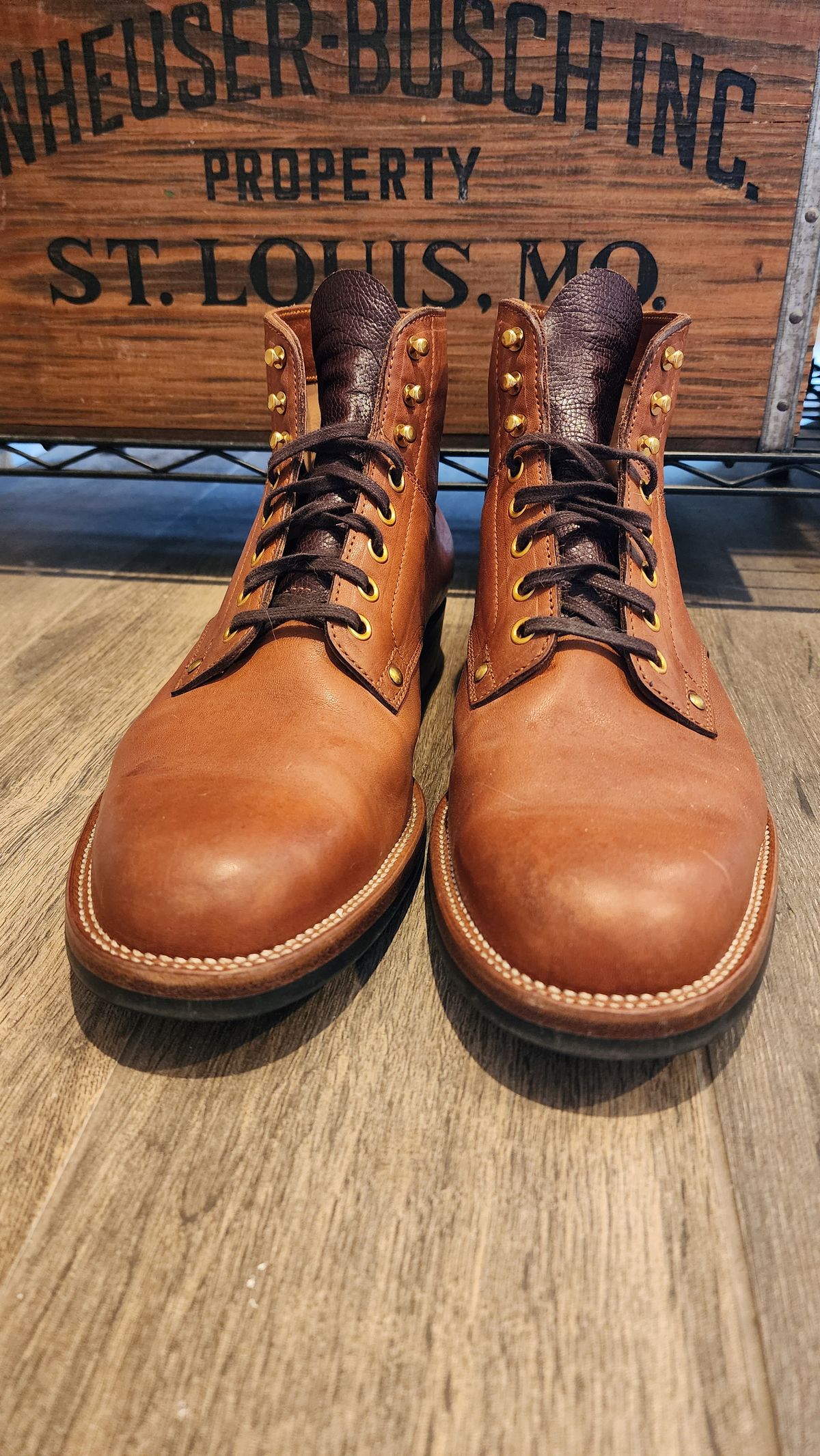 Photo by jranders52 on April 5, 2024 of the Iron Boots x Østmo Type 1 in Maryam Light Brown Washed Horsehide.