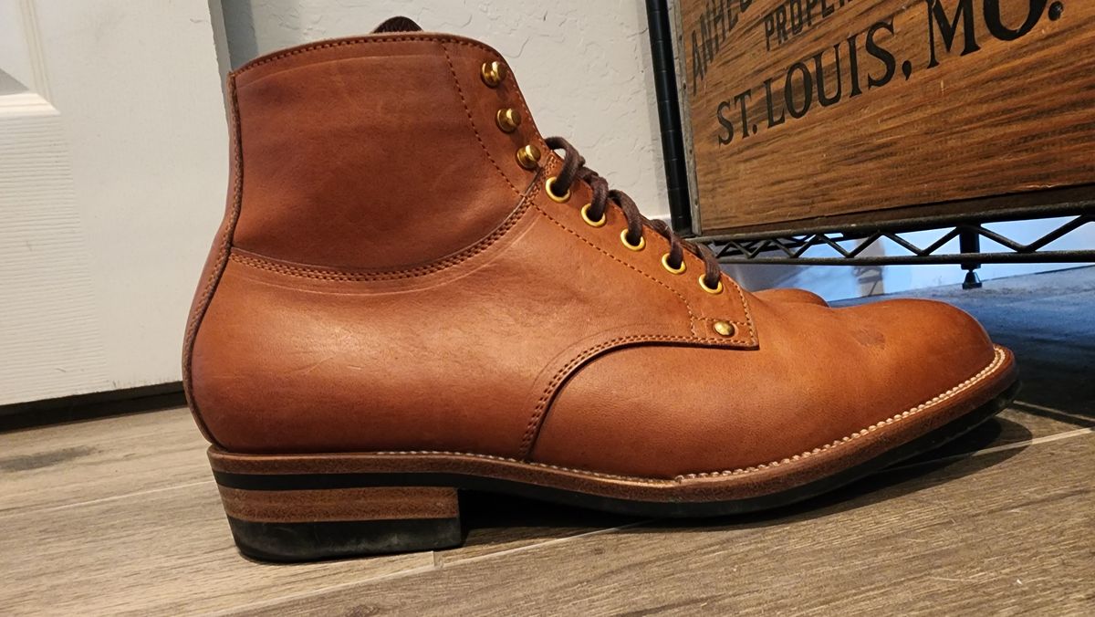 Photo by jranders52 on April 5, 2024 of the Iron Boots x Østmo Type 1 in Maryam Light Brown Washed Horsehide.