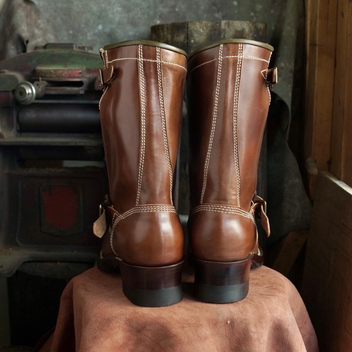Photo by William on November 4, 2024 of the Willie's Handmade Boots Engineer Boots in Maryam Toscanello TPR Horsebutt.