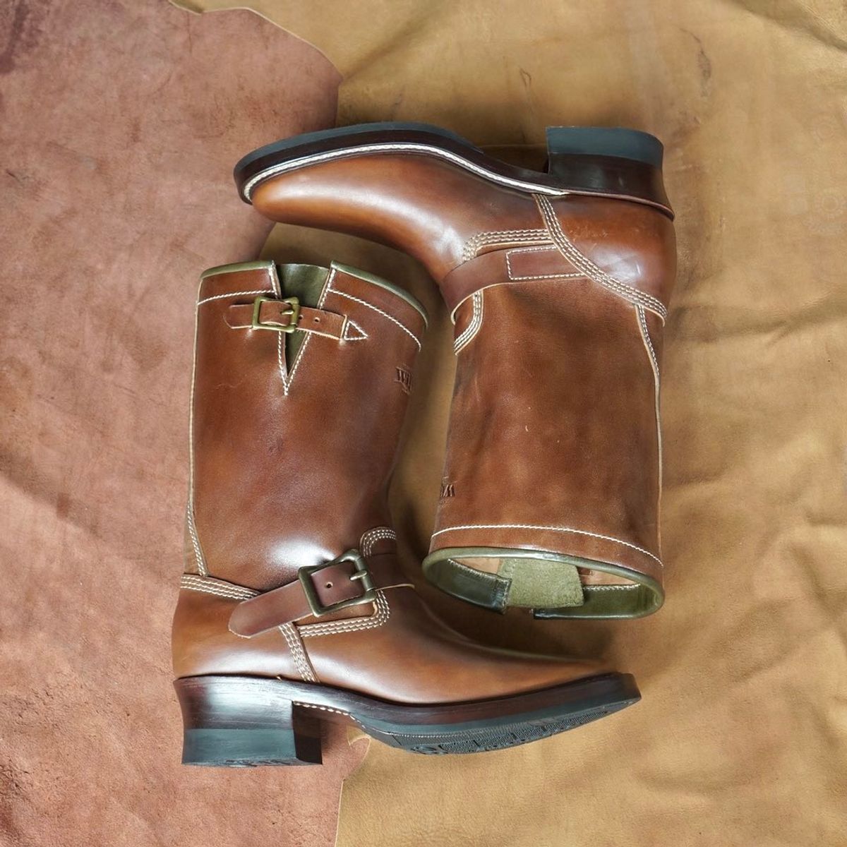 Photo by William on November 4, 2024 of the Willie's Handmade Boots Engineer Boots in Maryam Toscanello TPR Horsebutt.