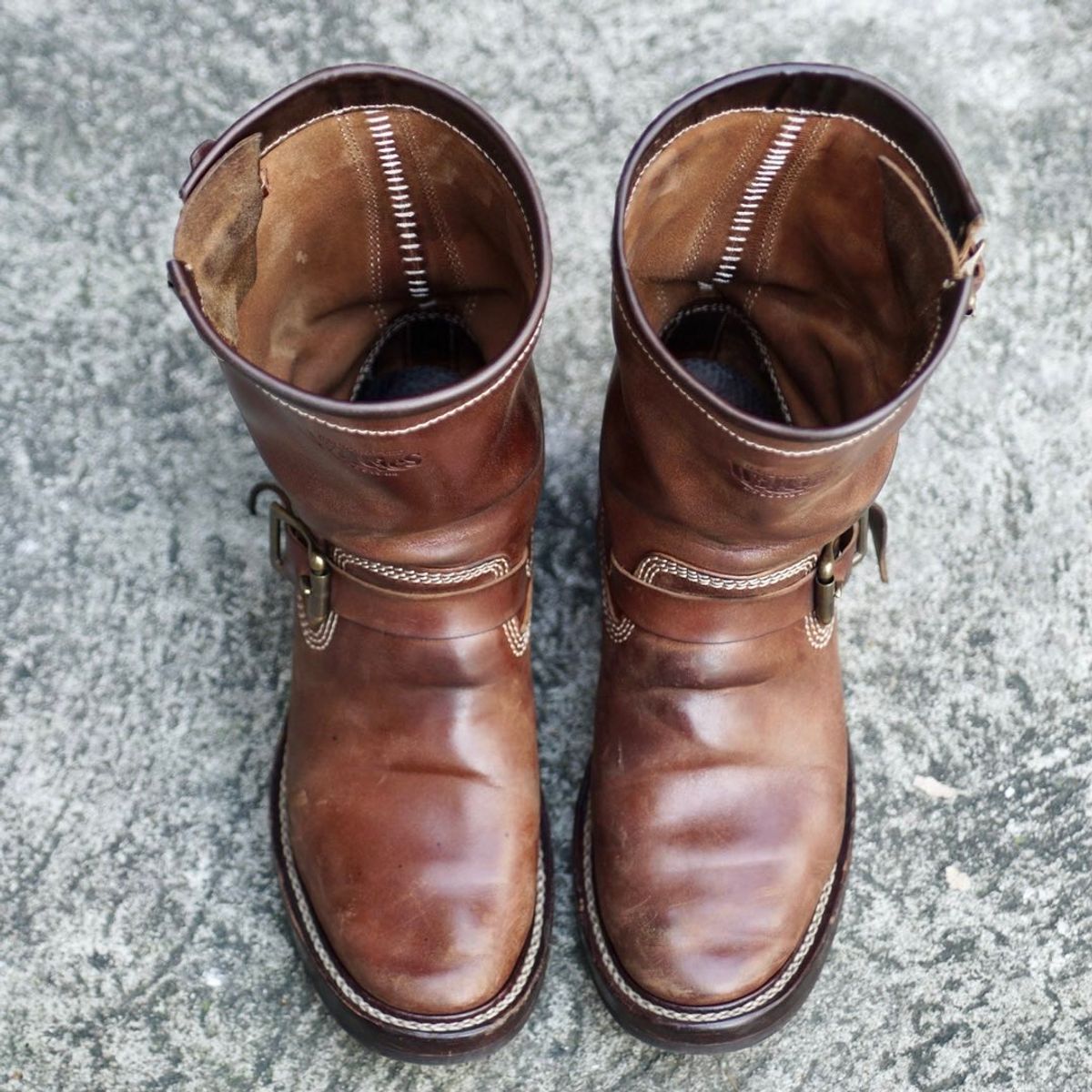 Photo by William on January 3, 2025 of the Willie's Handmade Boots Engineer Boots in Maryam Toscanello TPR Horsebutt.