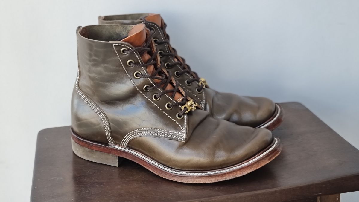 Photo by William on October 6, 2023 of the Willie's Handmade Boots Boondocker in Maryam Olive Horsebutt.