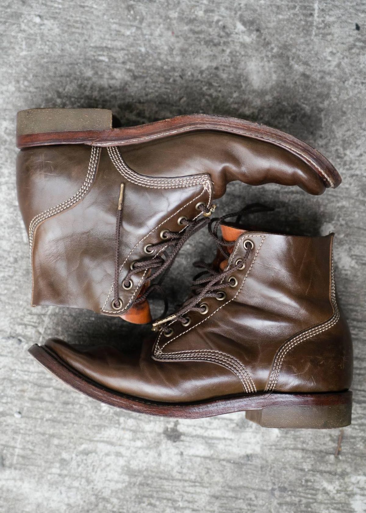 Photo by William on December 1, 2023 of the Willie's Handmade Boots Boondocker in Maryam Olive Horsebutt.
