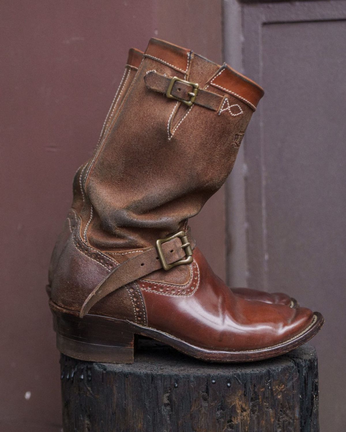 Photo by William on February 3, 2026 of the Willie's Handmade Boots Engineer Boots in Maryam Natural Waxed Reverse Horsebutt.