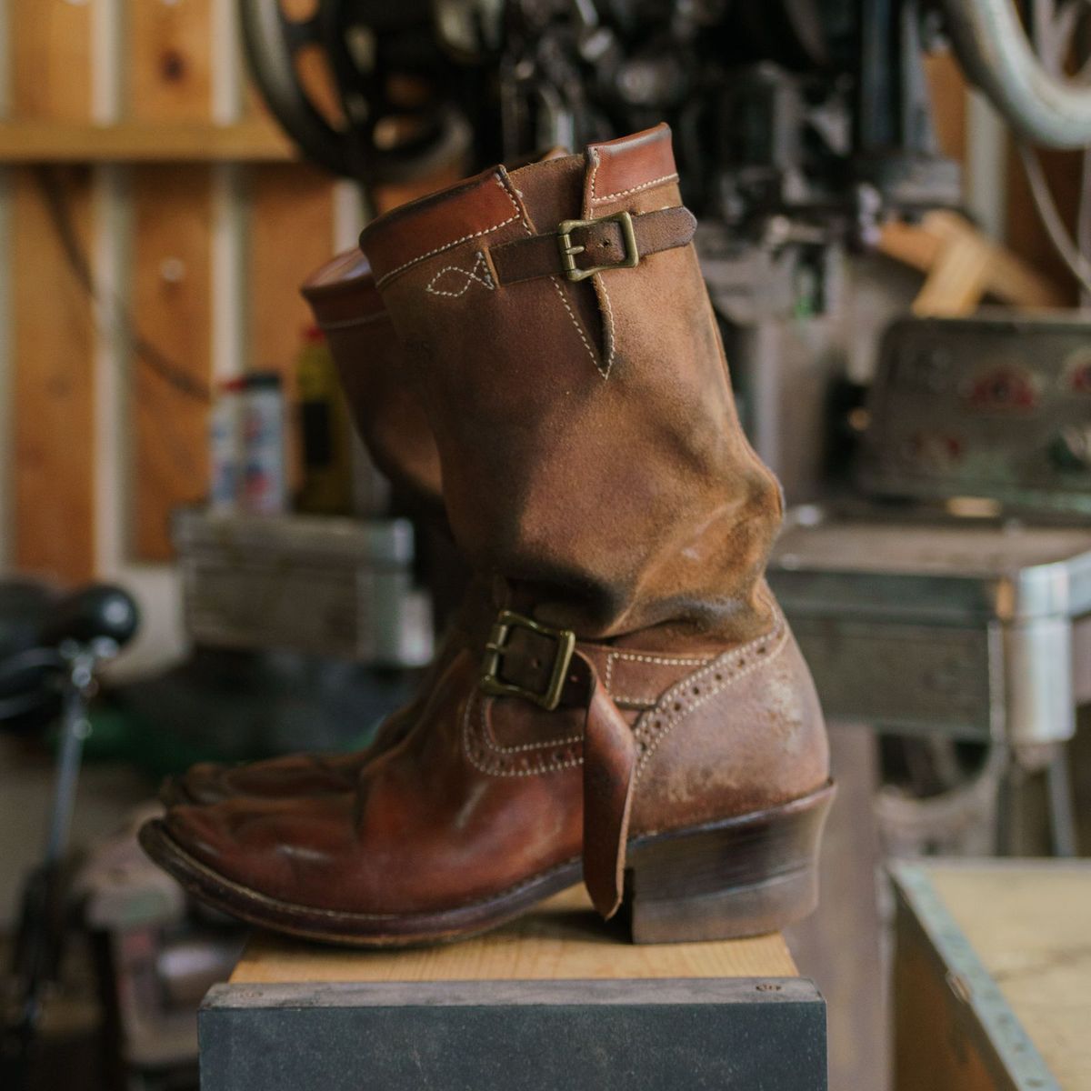 Photo by William on March 3, 2026 of the Willie's Handmade Boots Engineer Boots in Maryam Natural Waxed Reverse Horsebutt.
