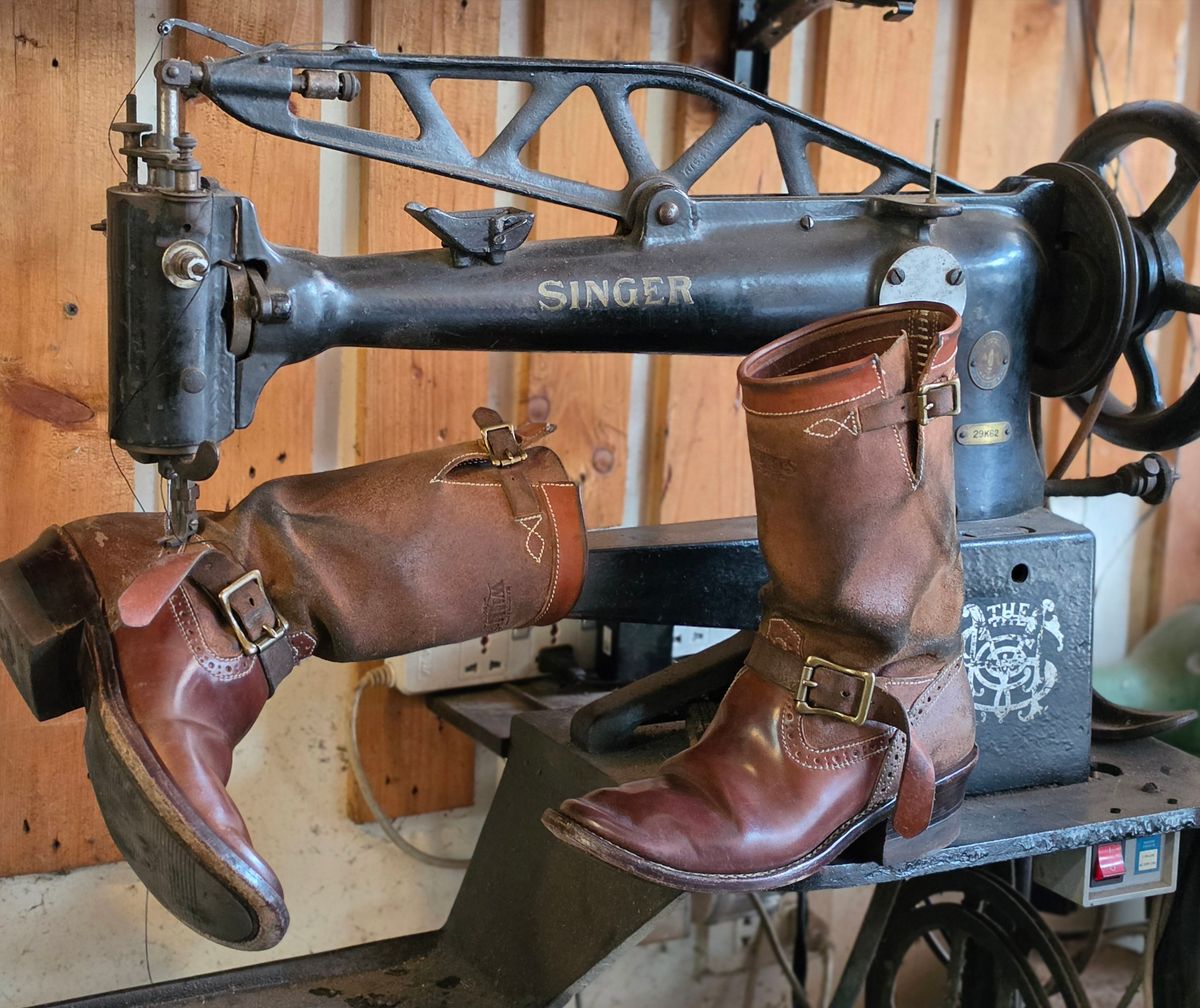 Photo by William on April 6, 2026 of the Willie's Handmade Boots Engineer Boots in Maryam Natural Waxed Reverse Horsebutt.