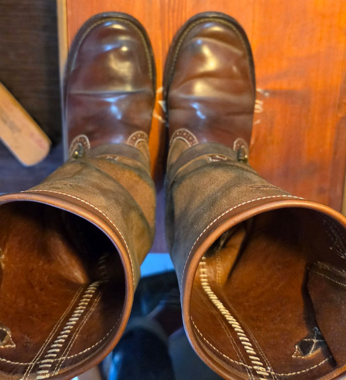 Photo by William on April 6, 2026 of the Willie's Handmade Boots Engineer Boots in Maryam Natural Waxed Reverse Horsebutt.