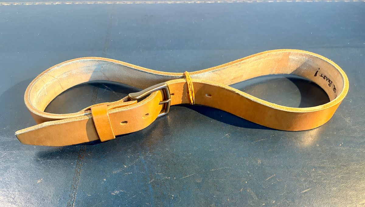 Photo by willmac on April 5, 2026 of the Carmine jack Oak Bark Bridle Belt in J&FJ Baker Natural Oak Bark Tanned Harness.