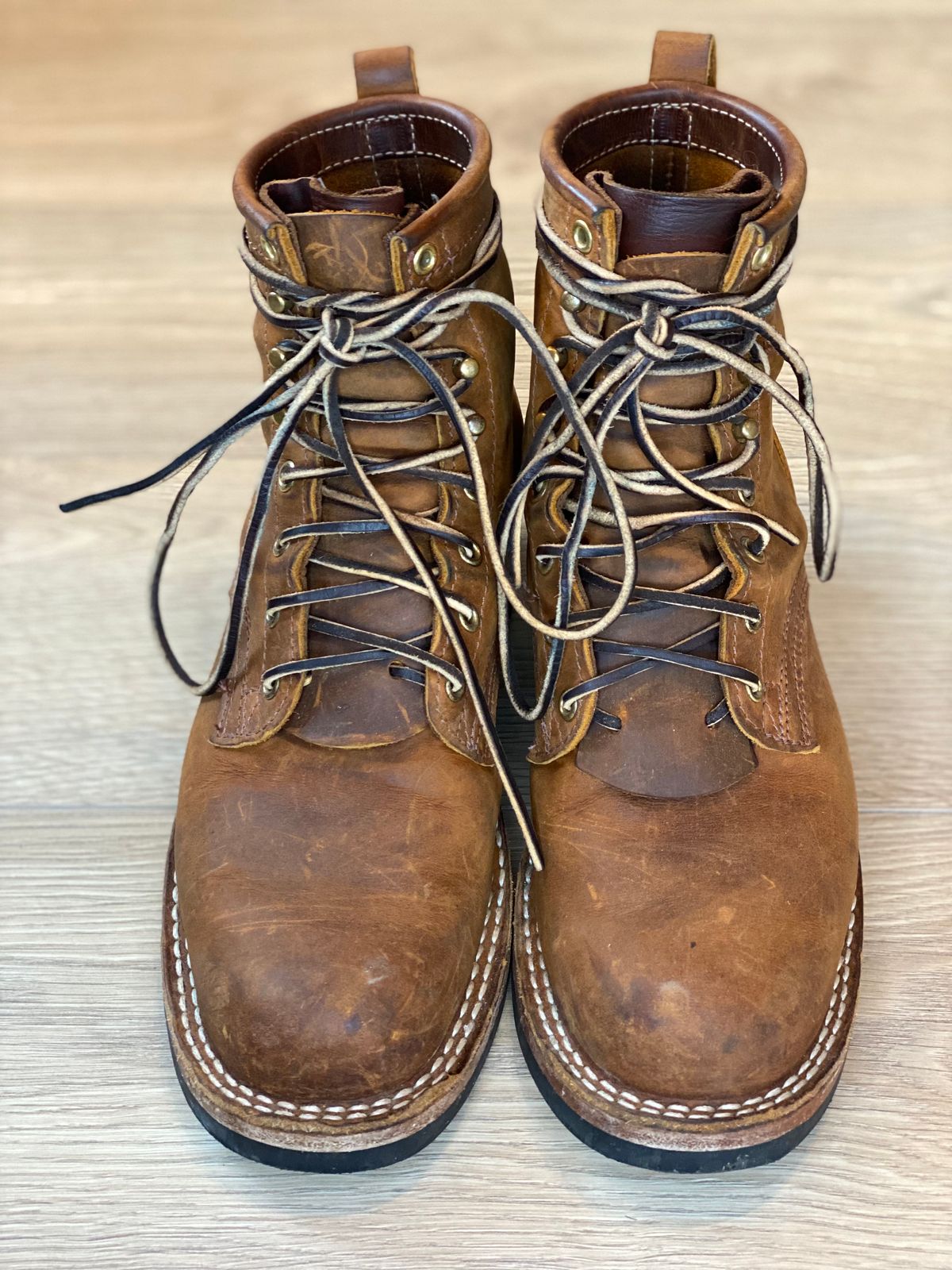 Photo by willmac on November 1, 2021 of the Nicks Robert in Horween Orange Predator.