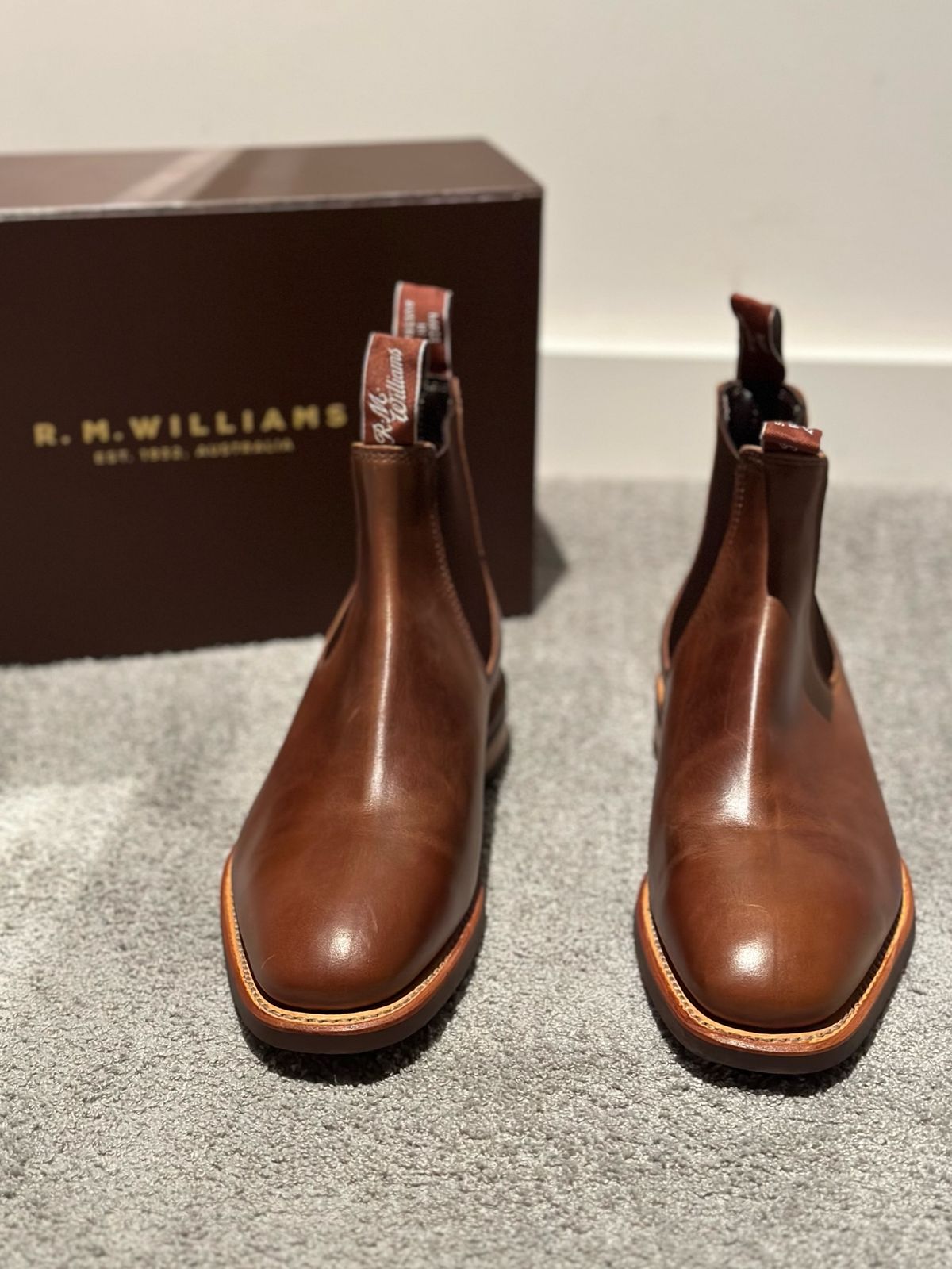 Photo by Dman on August 17, 2023 of the R.M. Williams Comfort Craftsman Boot in Caramel Pull-Up Leather.