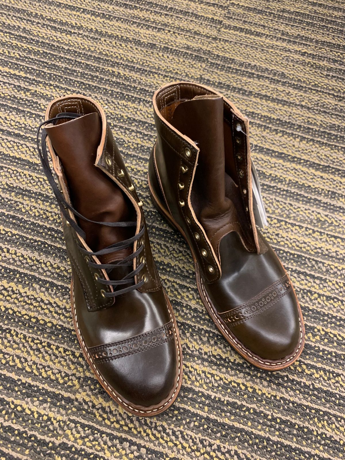 Photo by Dman on October 2, 2021 of the White's MP-Sherman Toe Cap in Horween Cigar Shell Cordovan.