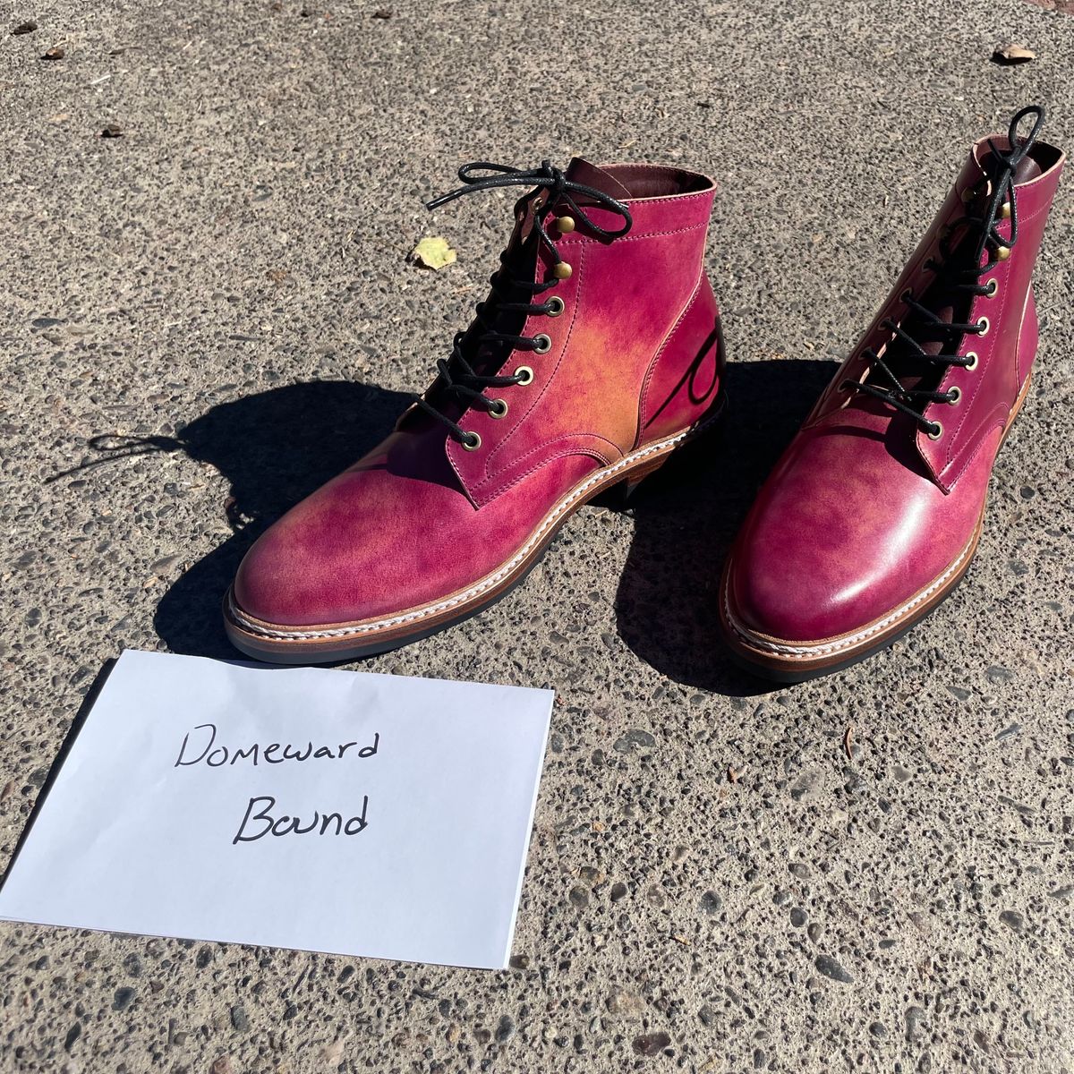 Photo by bootsinbend on October 4, 2023 of the Junkard SC Plain Toe in Rocado Ultraviolet Marbled Shell Cordovan.