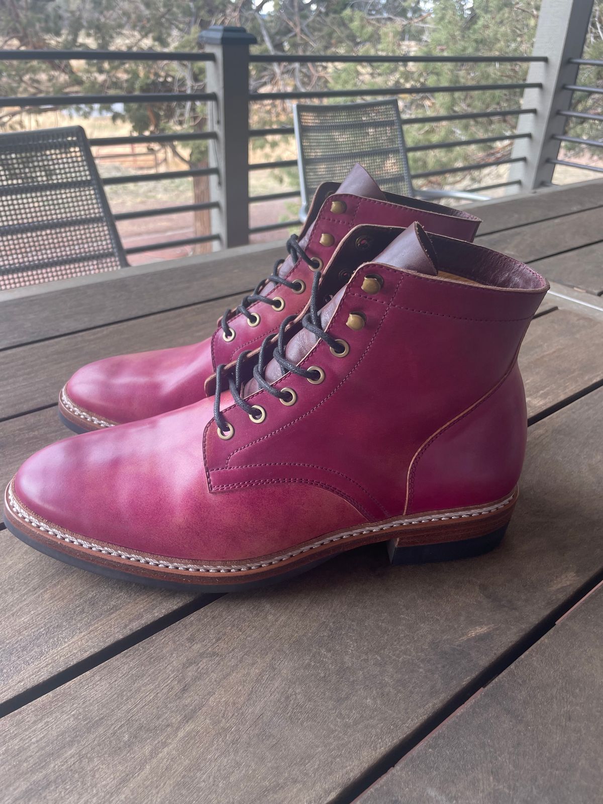 Photo by bootsinbend on November 7, 2023 of the Junkard SC Plain Toe in Rocado Ultraviolet Marbled Shell Cordovan.