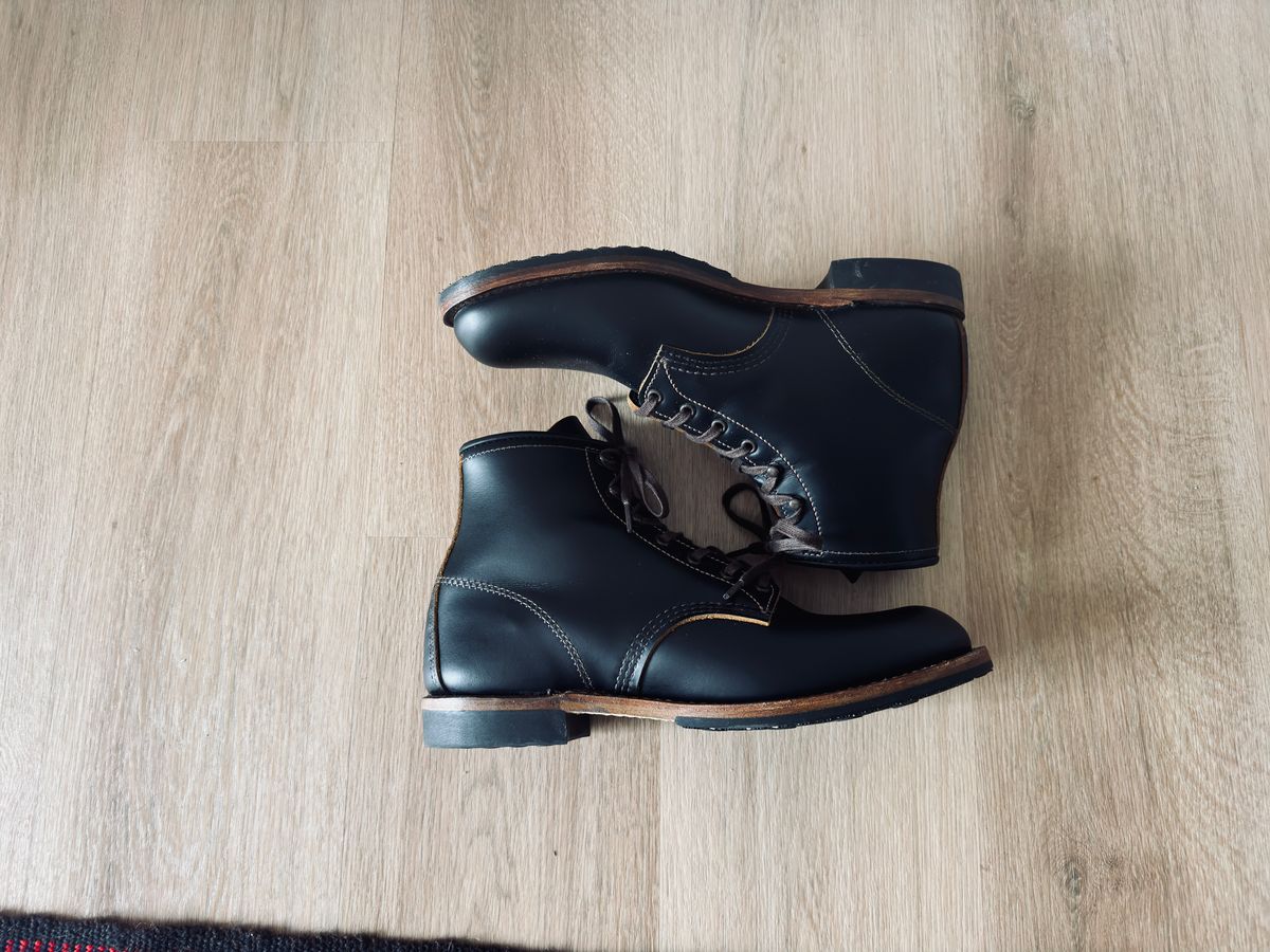 Photo by drivera16 on March 8, 2026 of the Red Wing Beckman Flatbox in S.B. Foot Black Klondike.