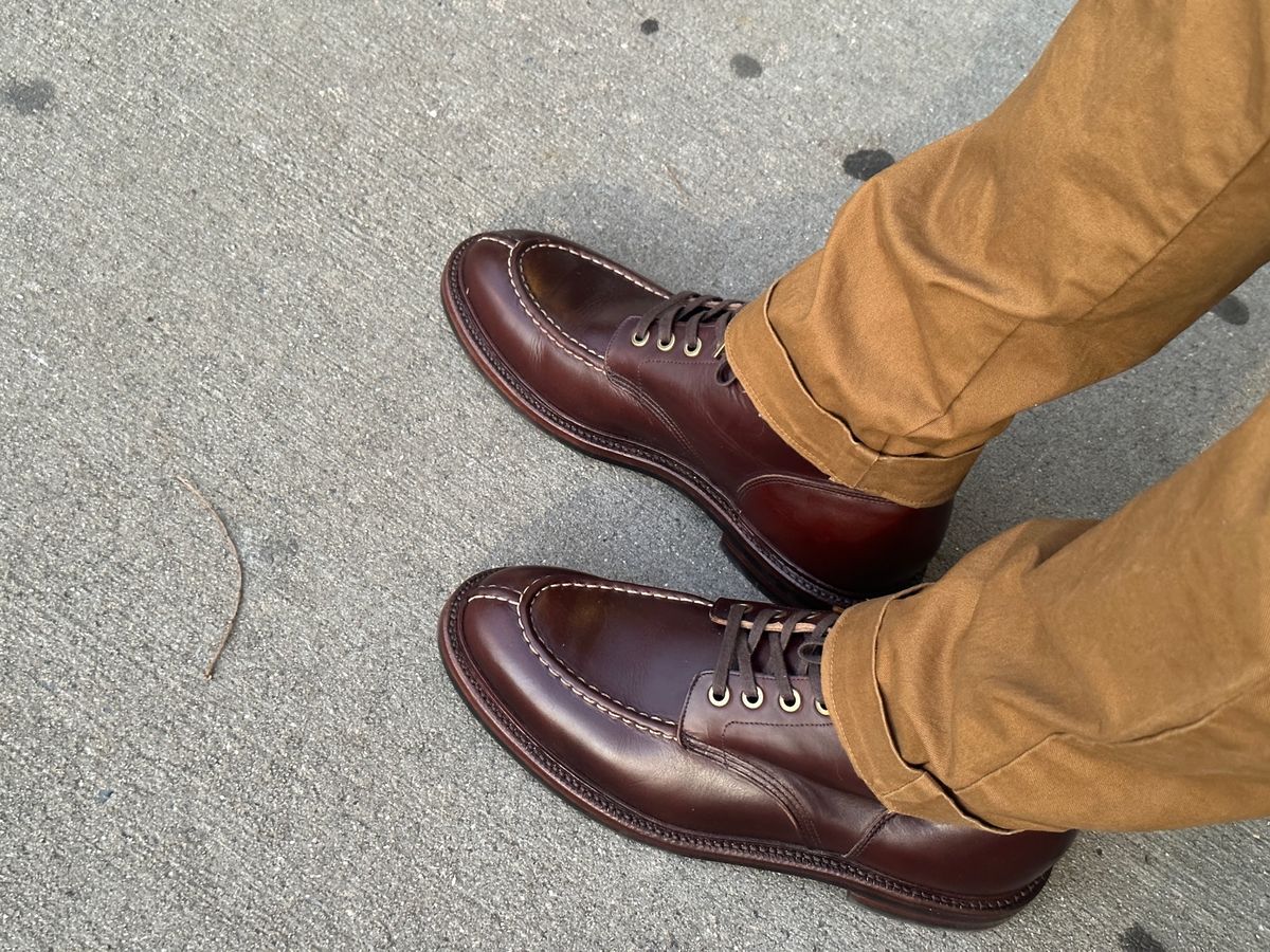 Photo by drivera16 on January 18, 2023 of the Grant Stone Ottawa Boot in Horween Crimson Chromexcel.