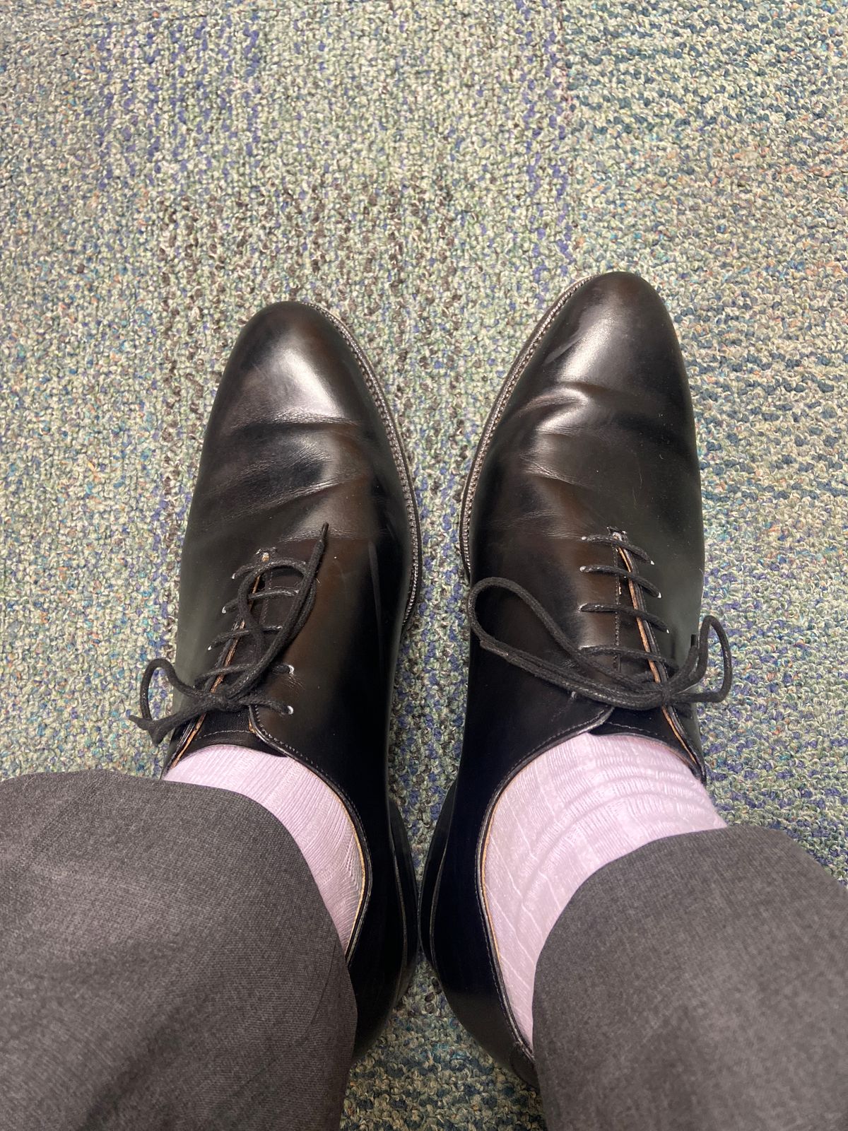 Photo by zanderrose on October 17, 2023 of the Meermin Wholecut Oxford in Du Puy Black Box Calf.