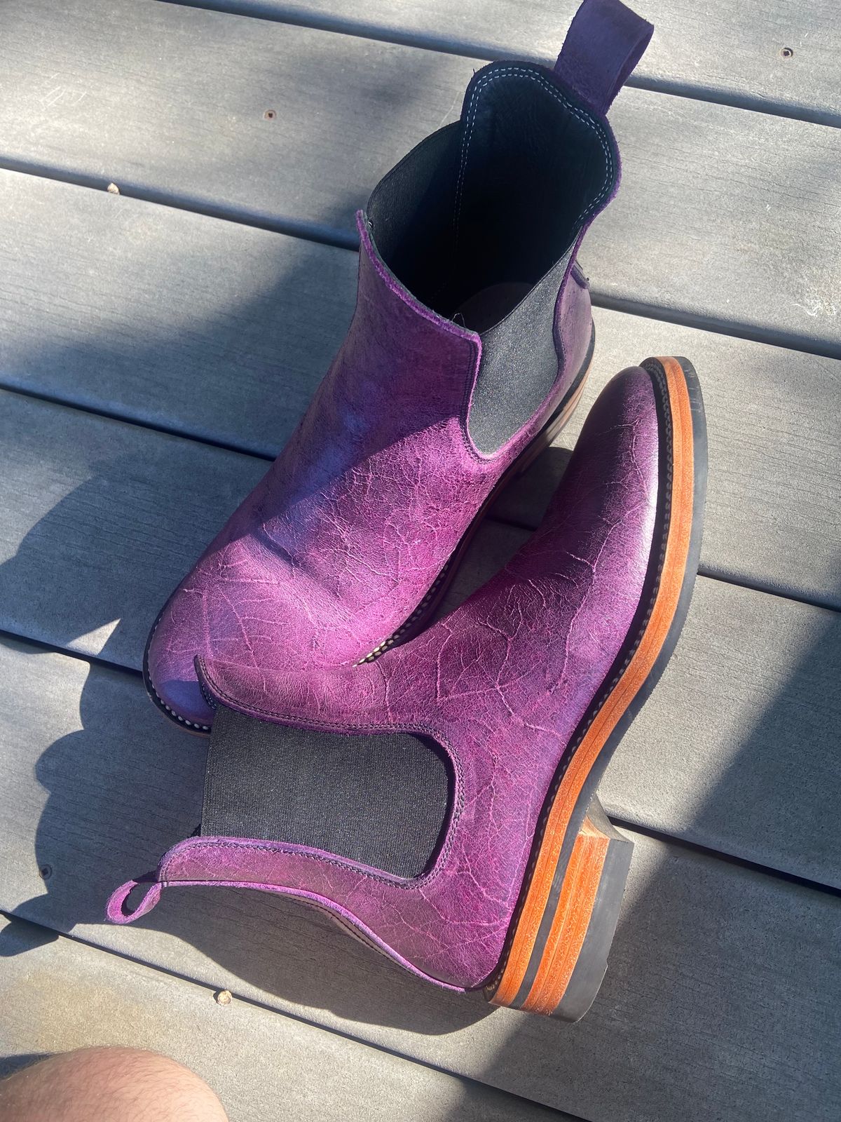 Photo by zanderrose on September 4, 2023 of the Fortis Boots Wholecut Chelsea in C.F. Stead Royal Purple Crazy Cow.