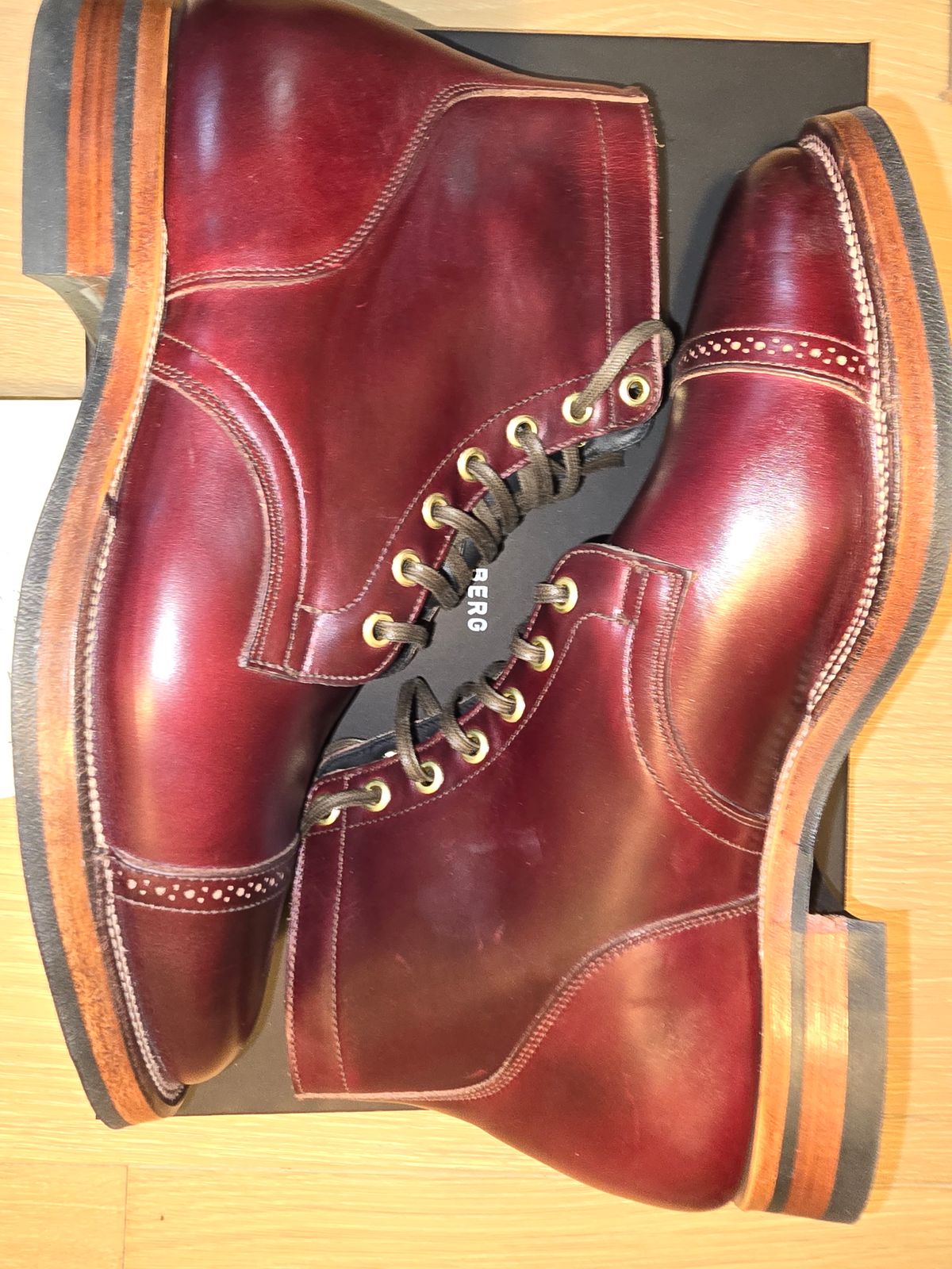 Photo by Gonzo on July 25, 2024 of the Viberg Service Boot BCT in Horween Color 8 Chromexcel.