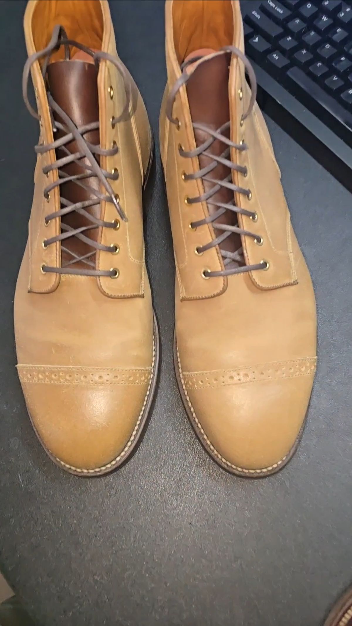 Photo by Gonzo on December 17, 2024 of the Grant Stone Garrison Boot in C.F. Stead Natural Waxy Commander Suede.