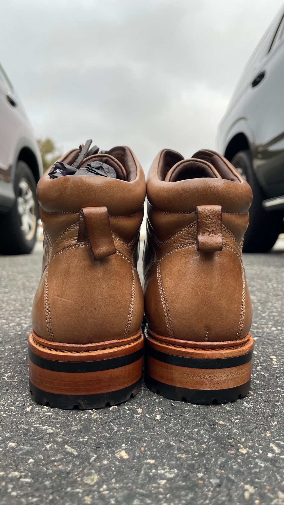 Photo by technolounge1001 on October 6, 2023 of the Blkbrd Shoemaker Bulwark Trek Boot in Horween Natural Chromexcel.