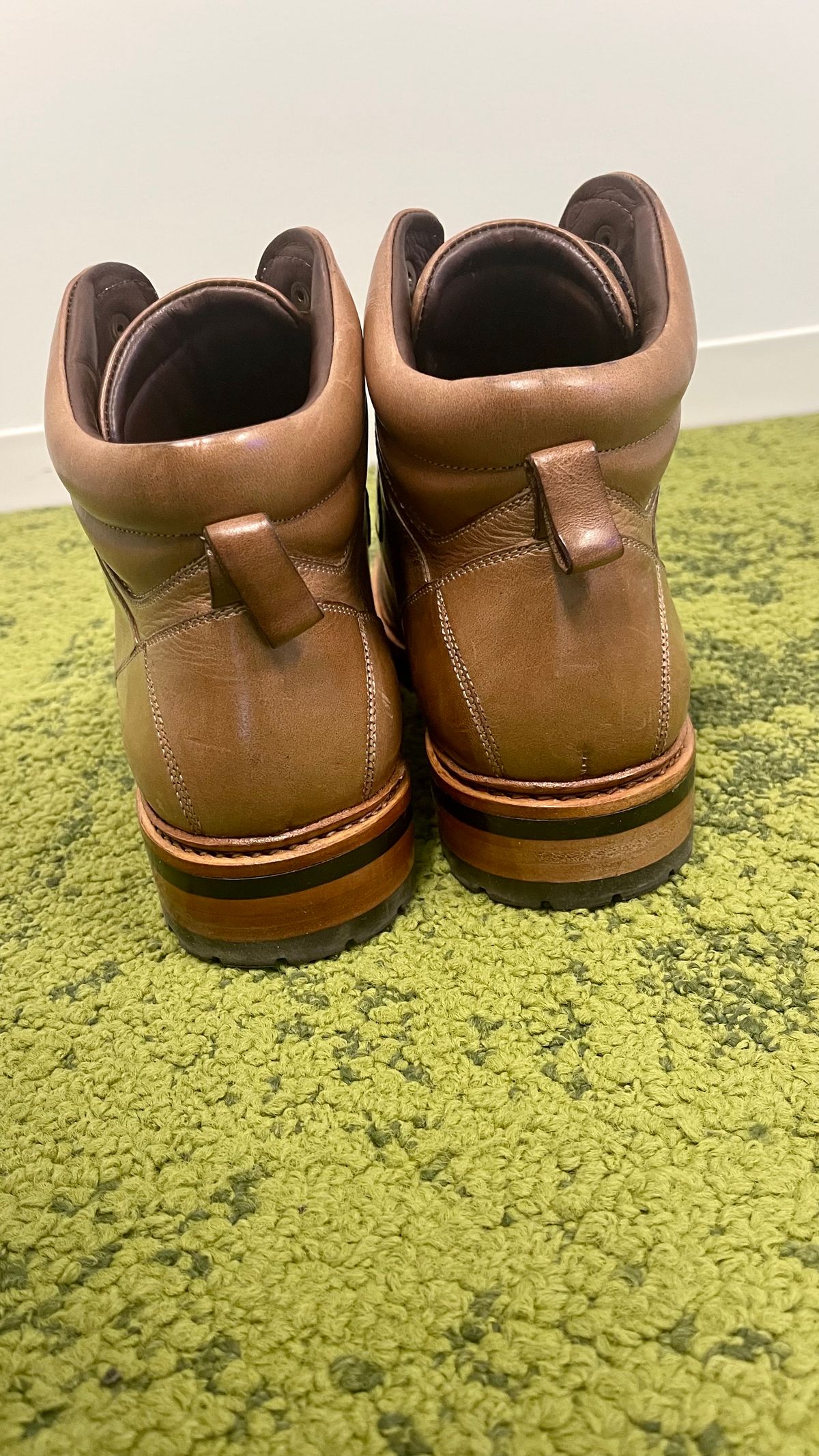Photo by technolounge1001 on November 3, 2023 of the Blkbrd Shoemaker Bulwark Trek Boot in Horween Natural Chromexcel.