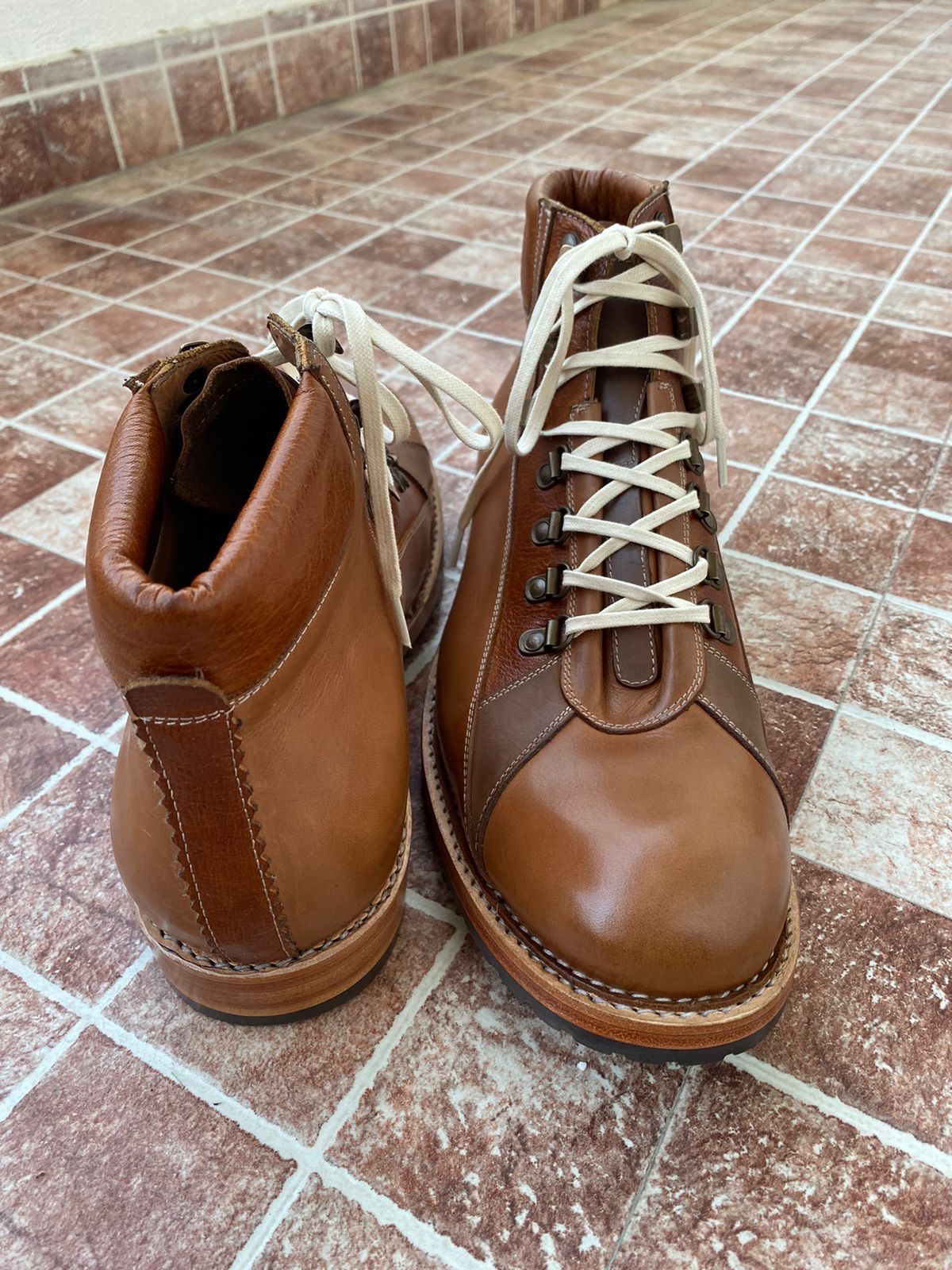 Photo by technolounge1001 on October 6, 2022 of the Blkbrd Shoemaker Unlisted Model in Unknown Leather.