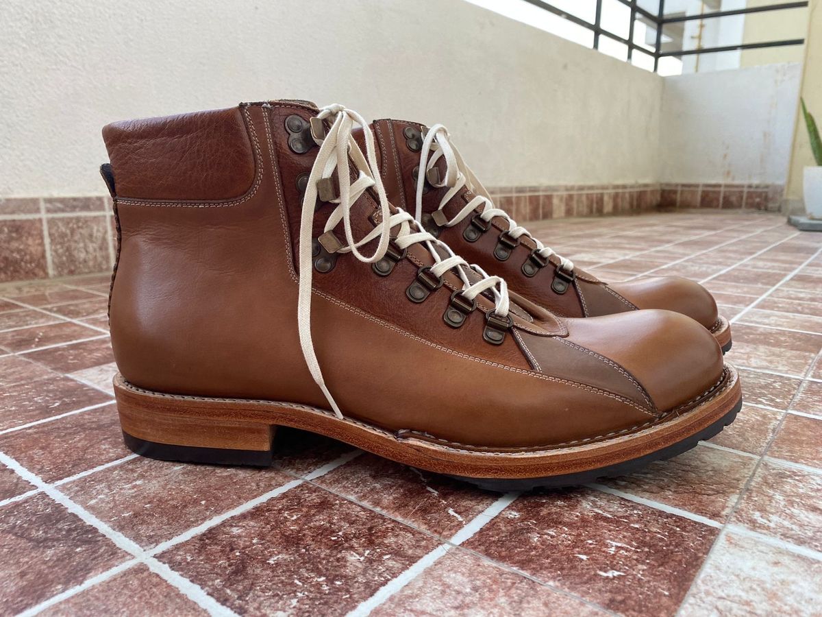 Photo by technolounge1001 on October 6, 2022 of the Blkbrd Shoemaker Unlisted Model in Unknown Leather.
