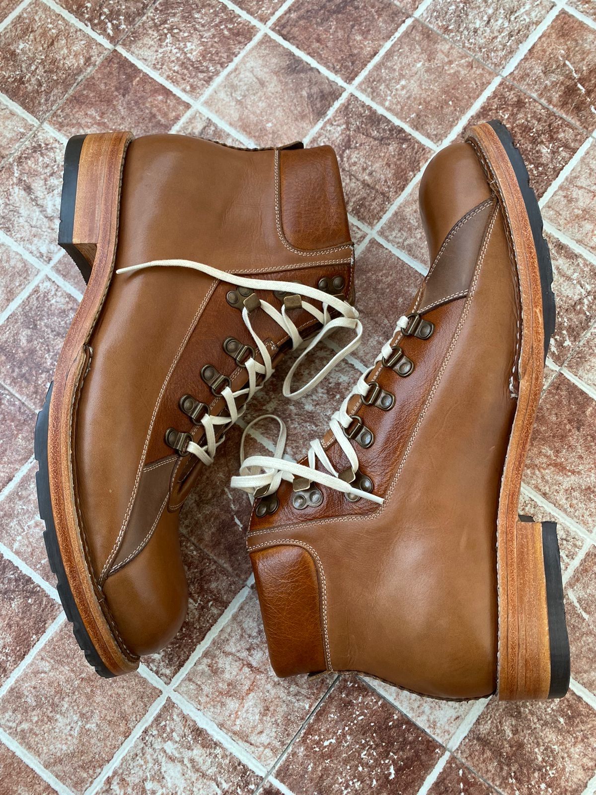 Photo by technolounge1001 on October 6, 2022 of the Blkbrd Shoemaker Unlisted Model in Unknown Leather.