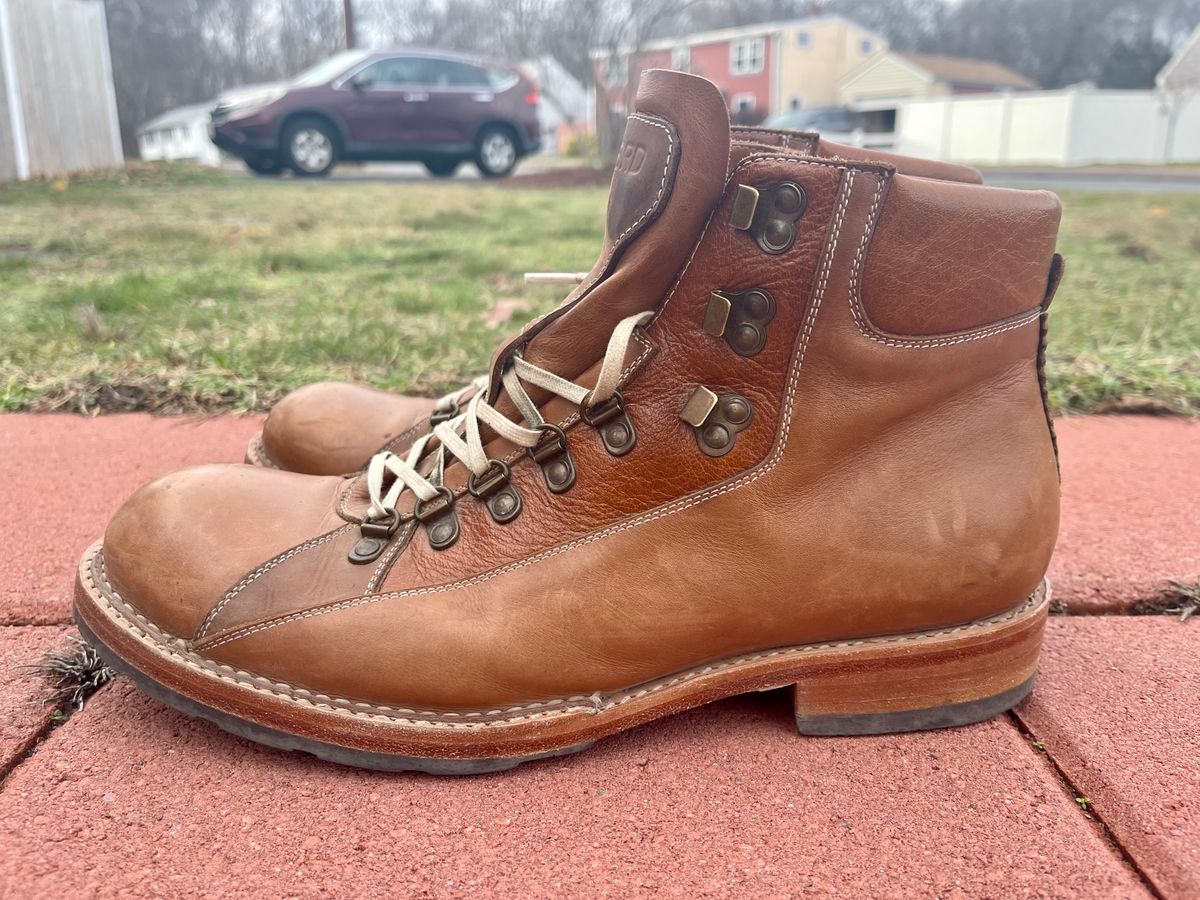 Photo by technolounge1001 on December 4, 2022 of the Blkbrd Shoemaker Unlisted Model in Unknown Leather.