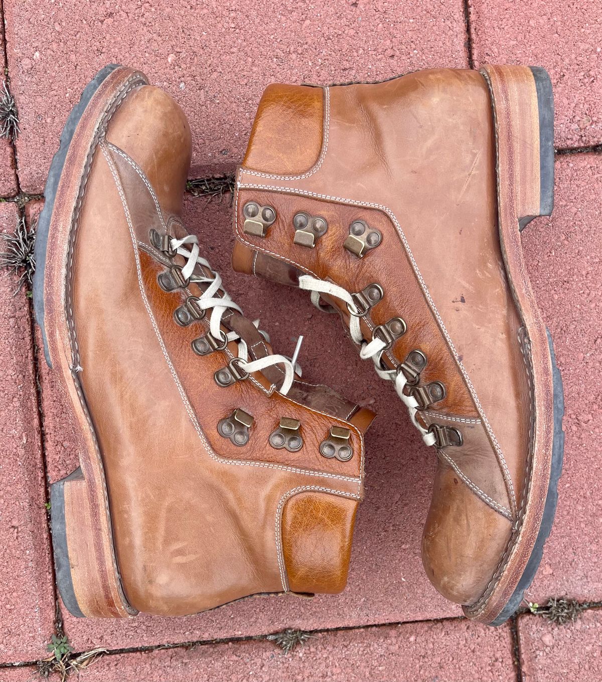 Photo by technolounge1001 on December 4, 2022 of the Blkbrd Shoemaker Unlisted Model in Unknown Leather.