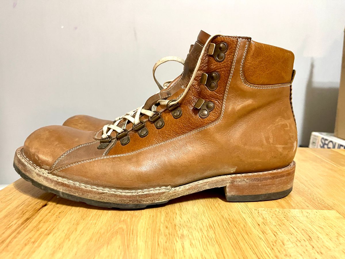 Photo by technolounge1001 on February 6, 2023 of the Blkbrd Shoemaker Unlisted Model in Unknown Leather.