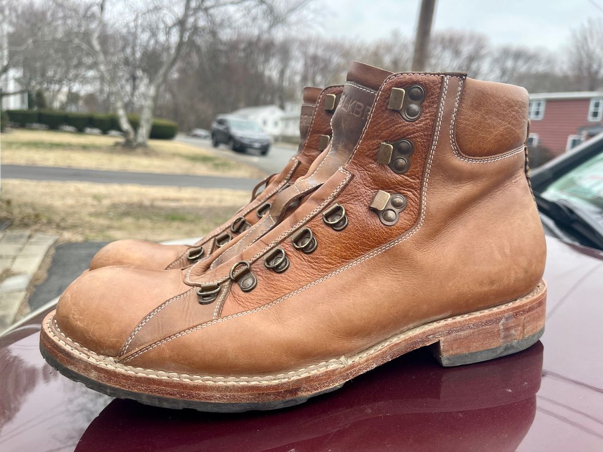 Photo by technolounge1001 on April 6, 2023 of the Blkbrd Shoemaker Unlisted Model in Unknown Leather.