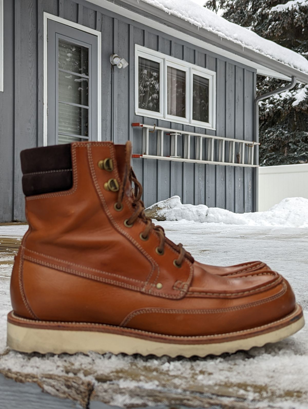 Photo by Vultain on December 6, 2022 of the Grant Stone Field Boot in Badalassi Carlo Saddle Tan Minerva.