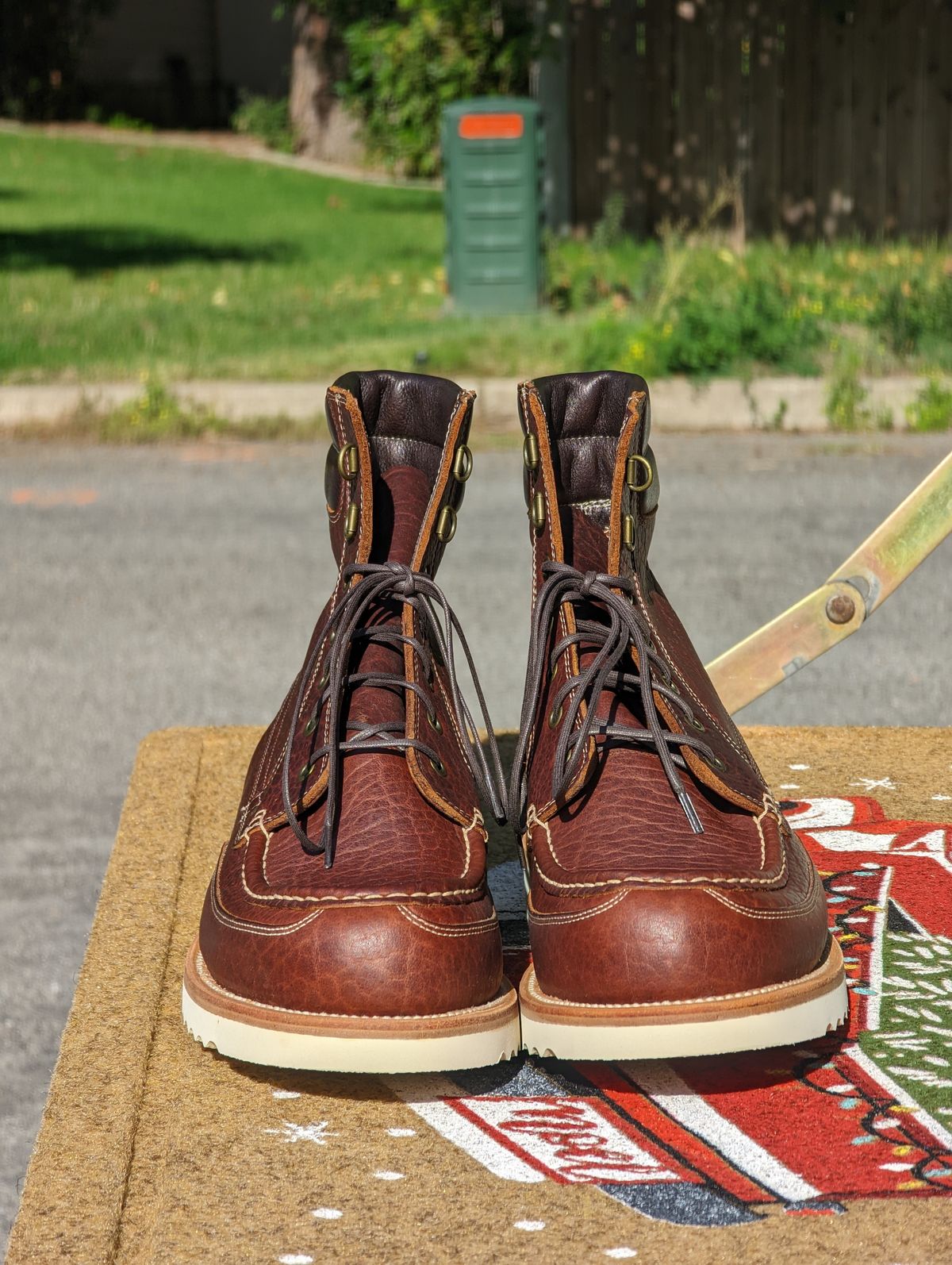Photo by Vultain on October 6, 2022 of the Grant Stone Field Boot in Seidel Walnut Bison.