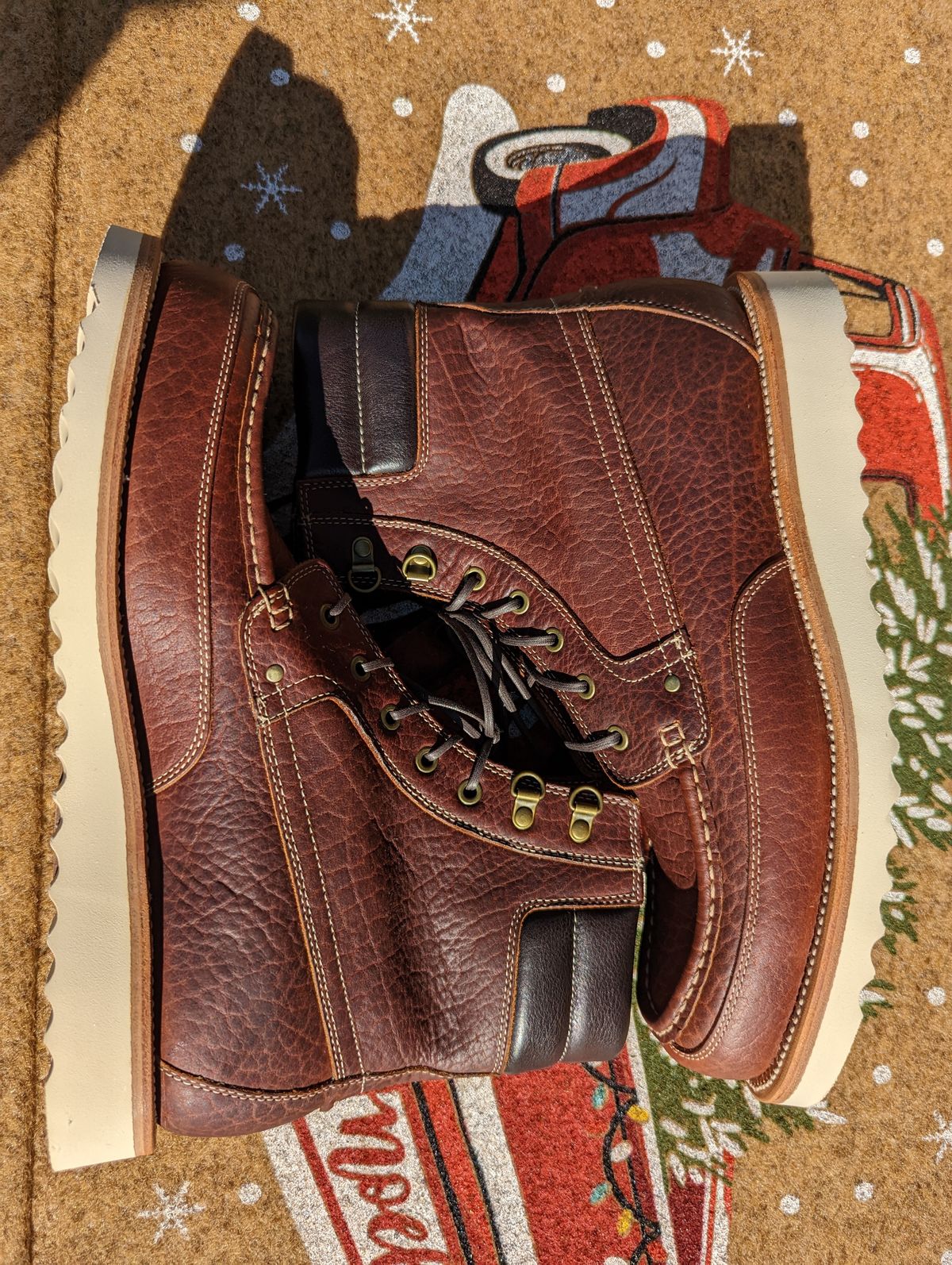 Photo by Vultain on October 6, 2022 of the Grant Stone Field Boot in Seidel Walnut Bison.