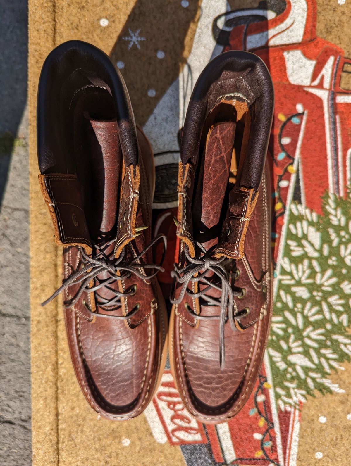 Photo by Vultain on October 6, 2022 of the Grant Stone Field Boot in Seidel Walnut Bison.