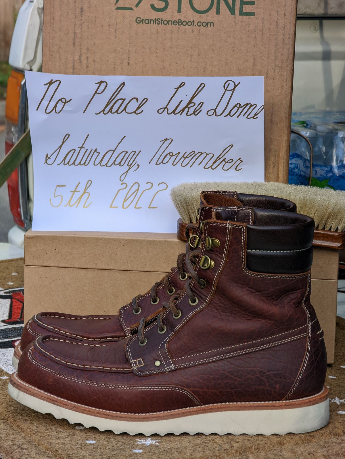 Photo by Vultain on November 5, 2022 of the Grant Stone Field Boot in Seidel Walnut Bison.
