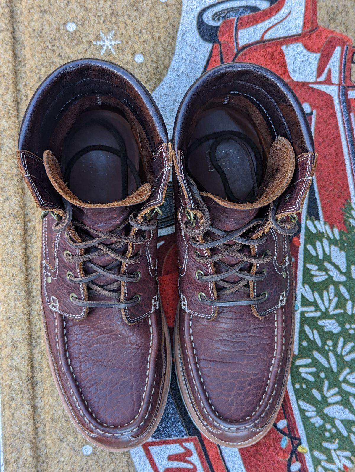 Photo by Vultain on November 5, 2022 of the Grant Stone Field Boot in Seidel Walnut Bison.