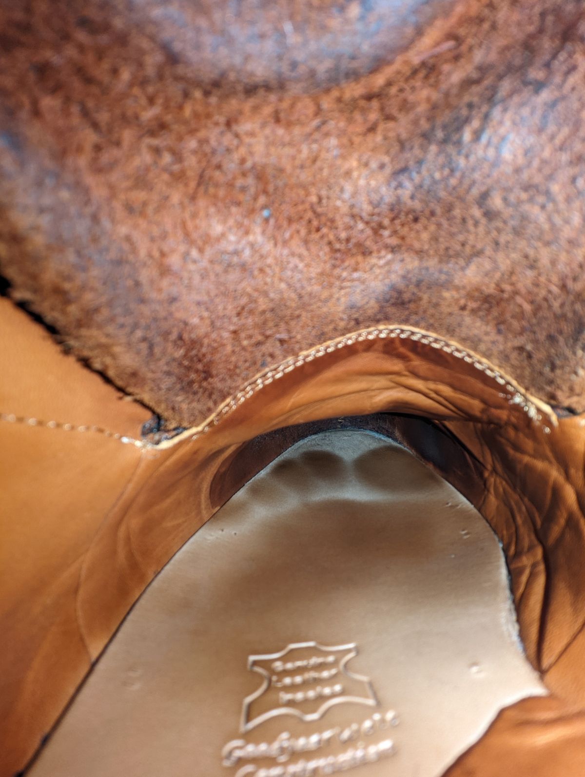 Photo by Vultain on November 5, 2022 of the Grant Stone Field Boot in Seidel Walnut Bison.
