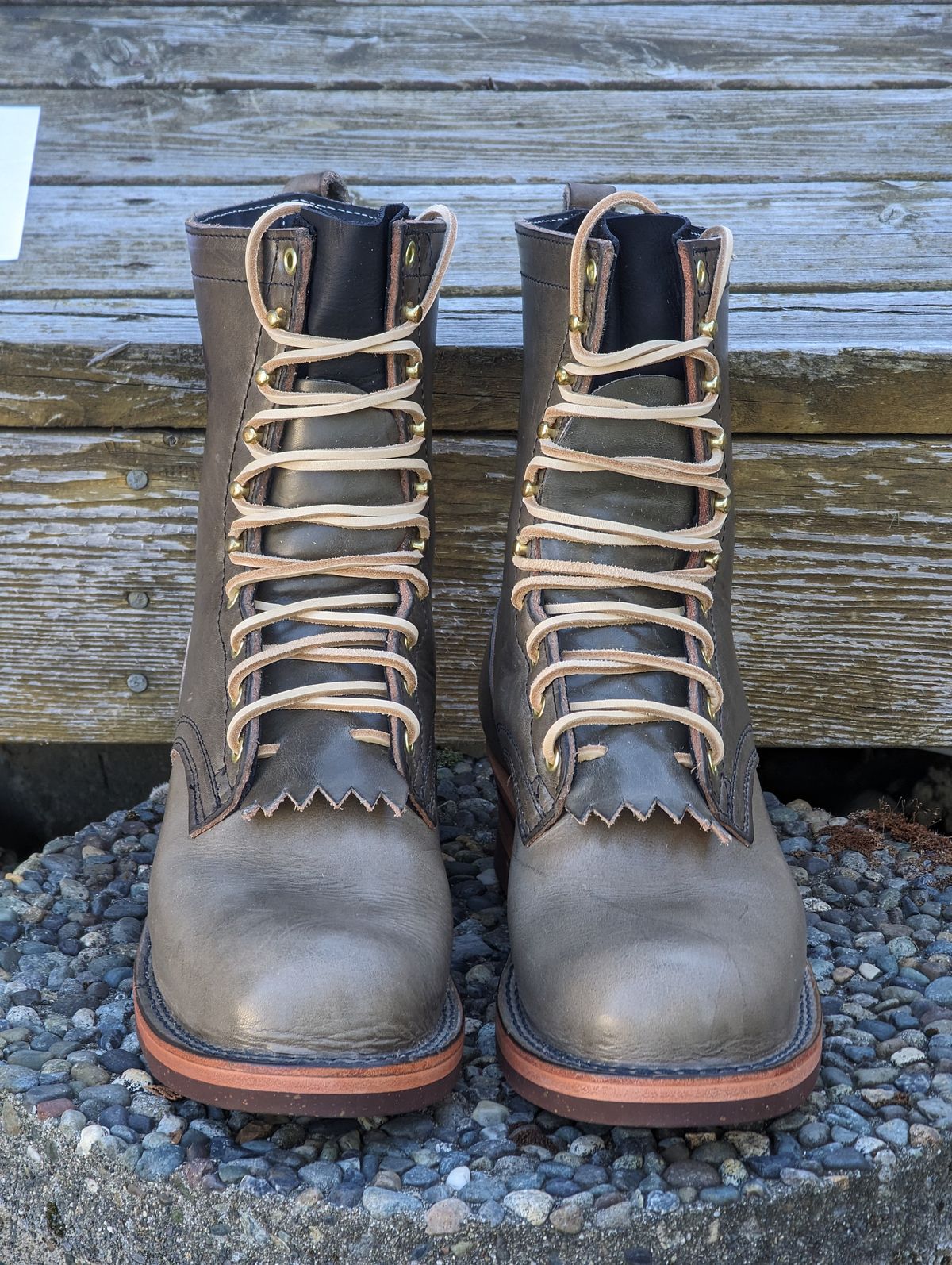 Photo by Vultain on October 7, 2023 of the Frank's Boots Unknown Model in Wickett & Craig Ash Grey Traditional Harness.