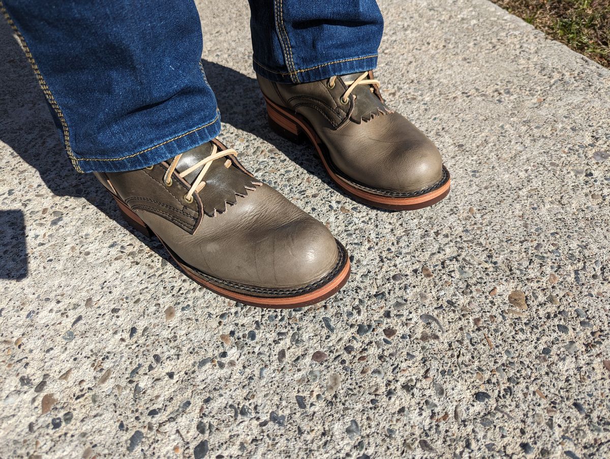 Photo by Vultain on October 8, 2023 of the Frank's Boots Unknown Model in Wickett & Craig Ash Grey Traditional Harness.