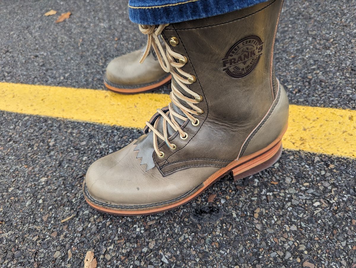 Photo by Vultain on October 14, 2023 of the Frank's Boots Unknown Model in Wickett & Craig Ash Grey Traditional Harness.