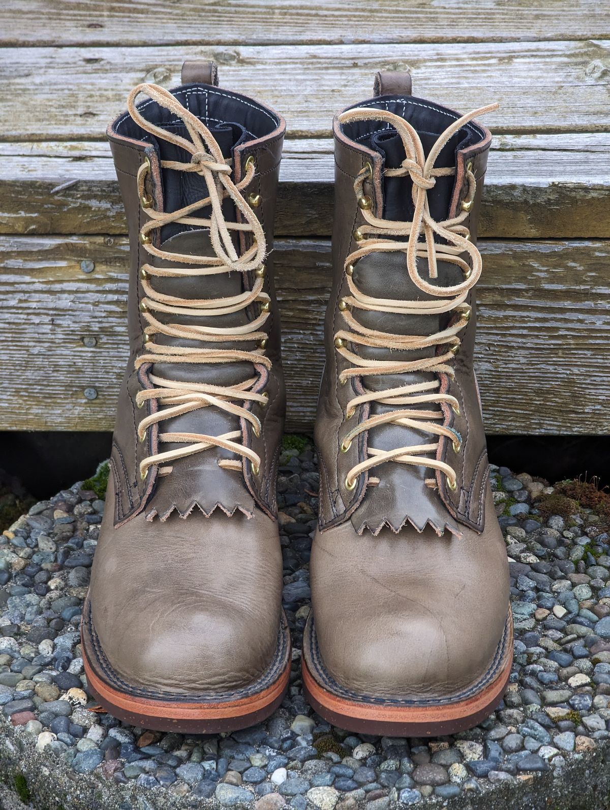 Photo by Vultain on November 6, 2023 of the Frank's Boots Unknown Model in Wickett & Craig Ash Grey Traditional Harness.