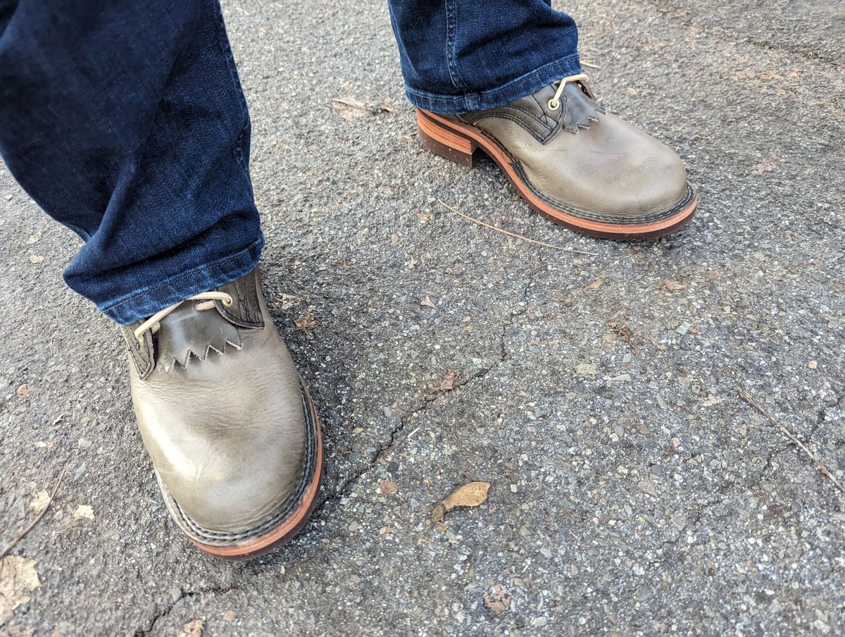 Photo by Vultain on November 24, 2023 of the Frank's Boots Unknown Model in Wickett & Craig Ash Grey Traditional Harness.