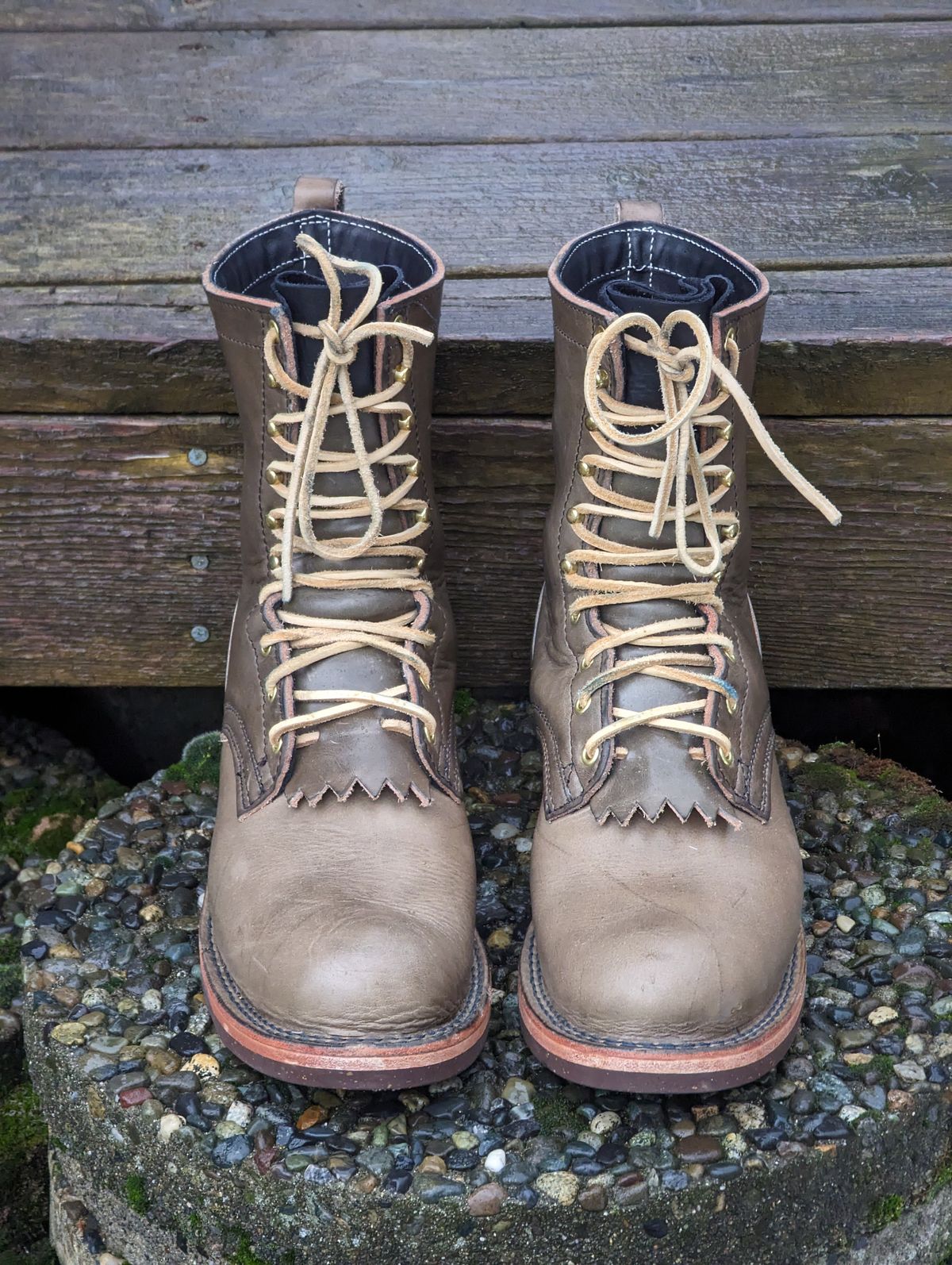 Photo by Vultain on December 5, 2023 of the Frank's Boots Unknown Model in Wickett & Craig Ash Grey Traditional Harness.