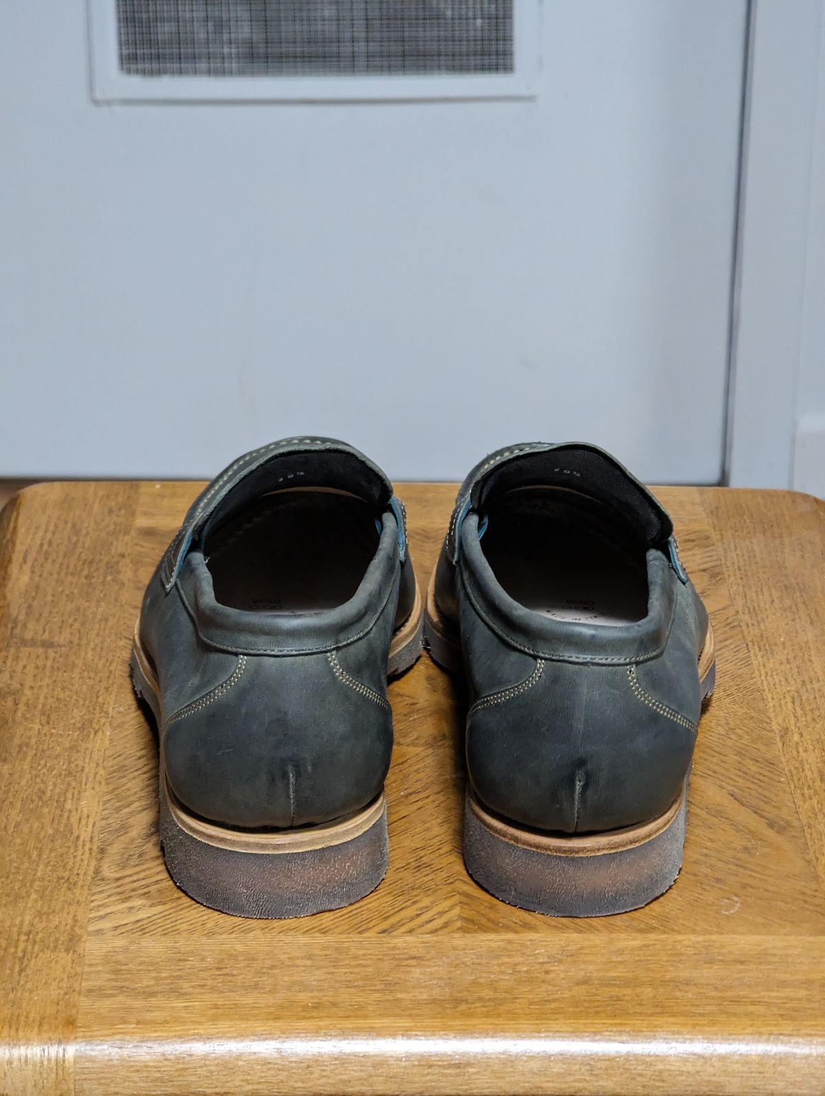 Photo by Vultain on October 11, 2023 of the Rider Boot Co. x Stitchdown Uncle Sal in Maryam Waxy Salvia Horsebutt.