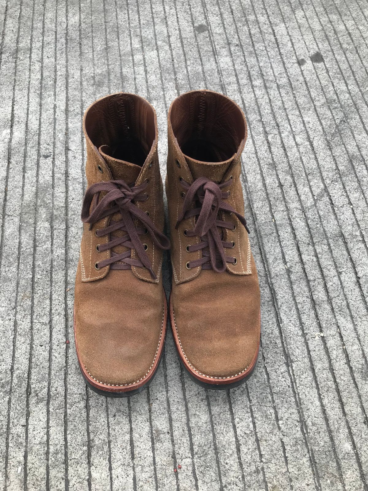 Photo by brl.lin on December 5, 2022 of the Briselblack The Hawk in Horween Natural Chromexcel Roughout.